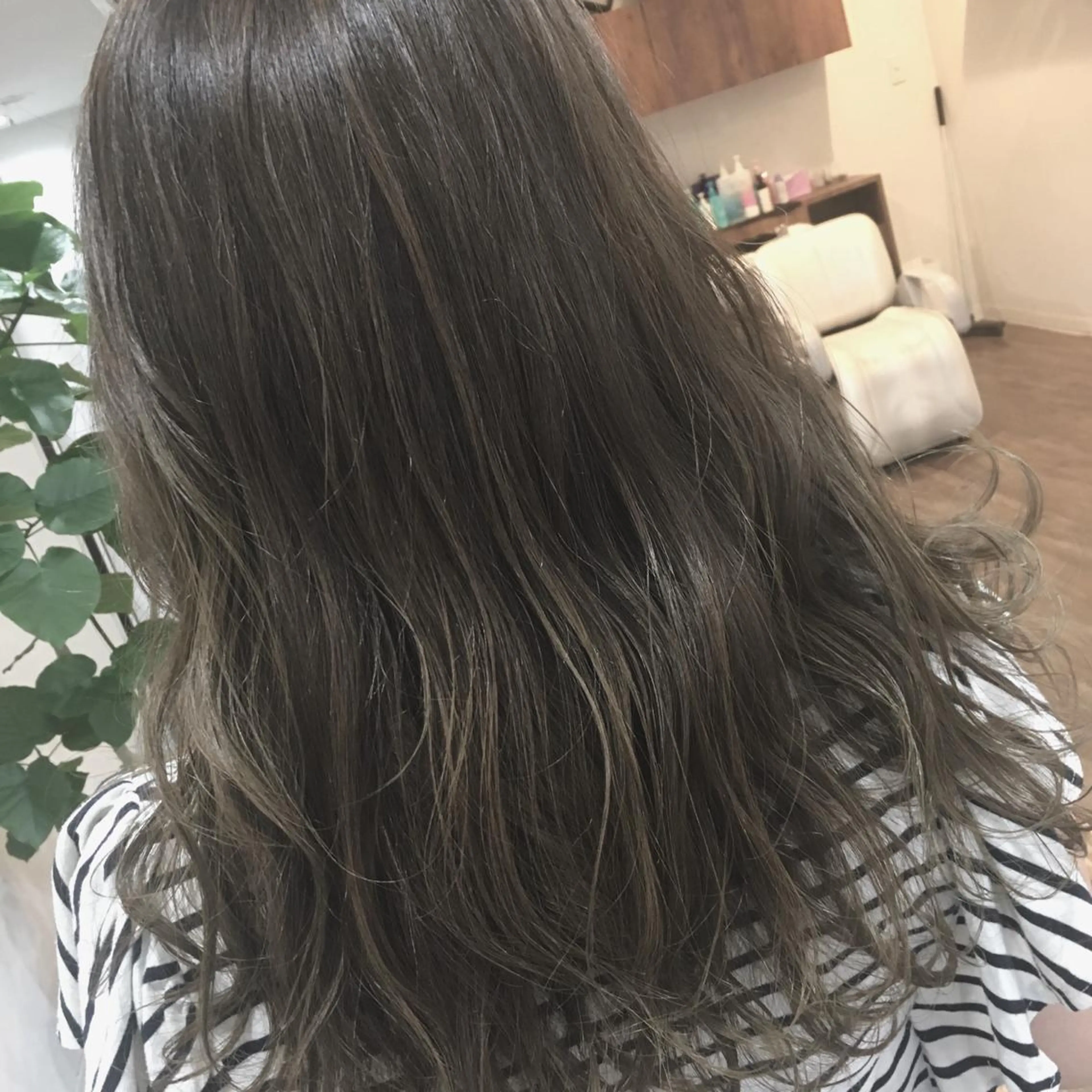 ロング ブリーチ毛縮毛矯正 👑山口のヘアスタイル