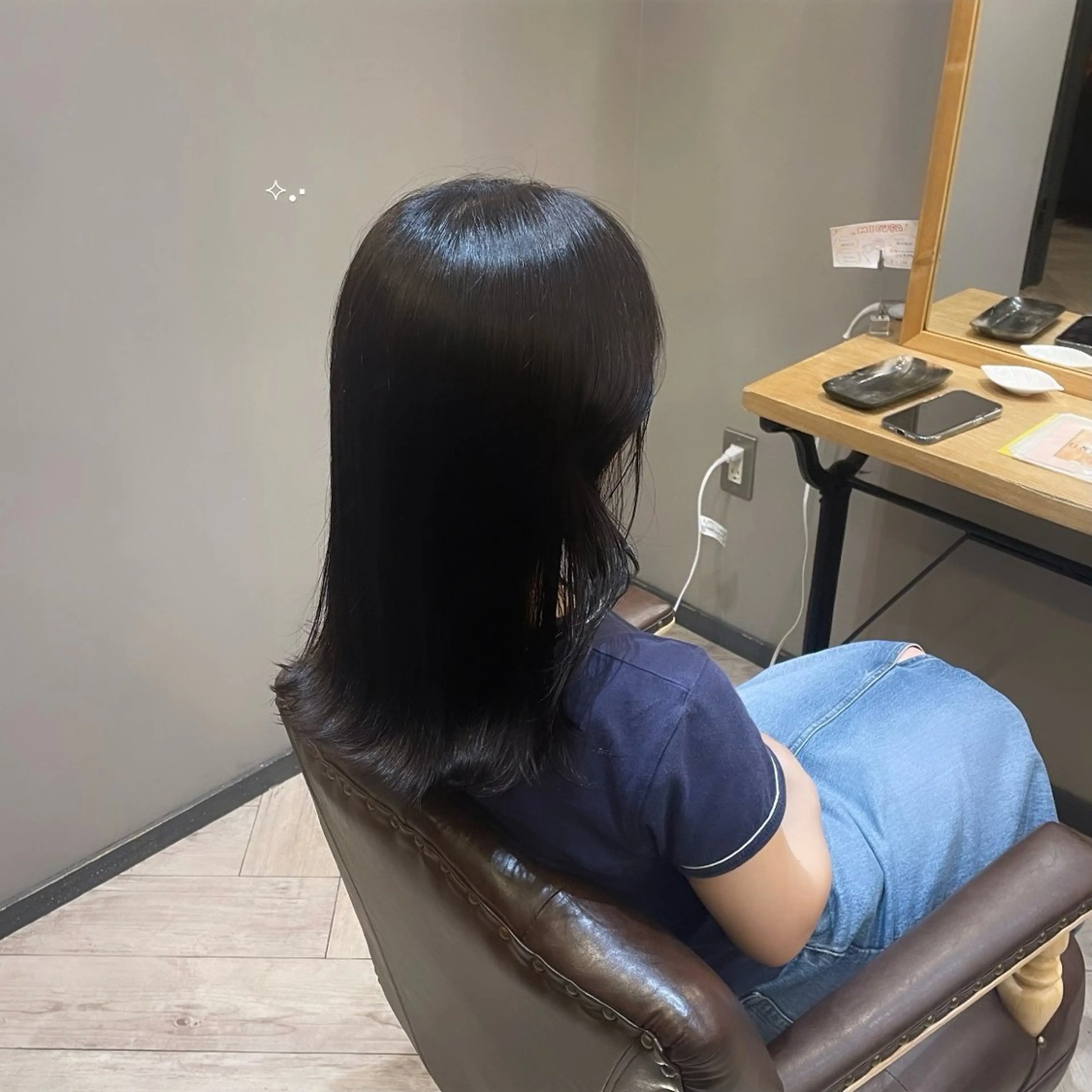 セミロング カラー tsumugi / ワンカラーのヘアスタイル