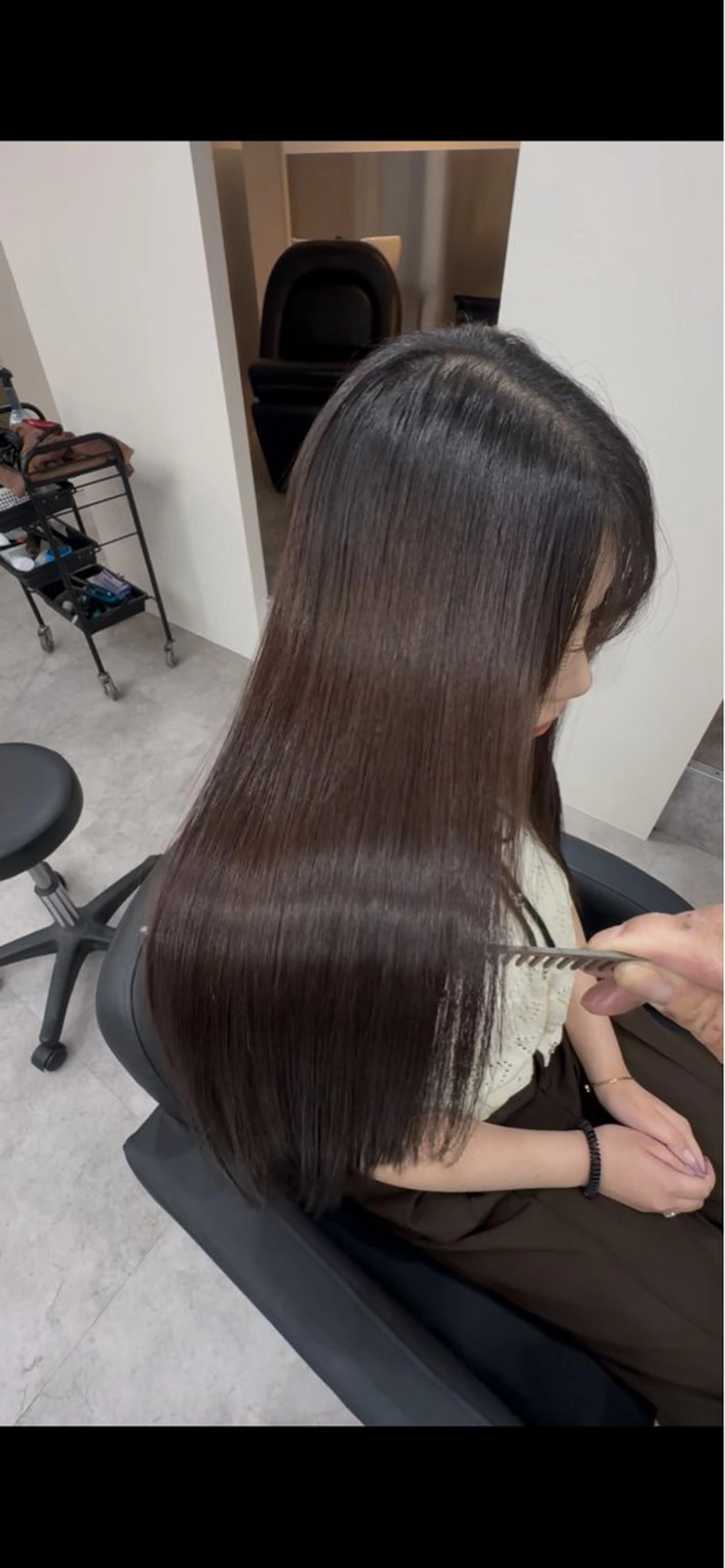 ロング カット 🫧とぅるん艶髪🫧 透明感カラー×猿渡のヘアスタイル