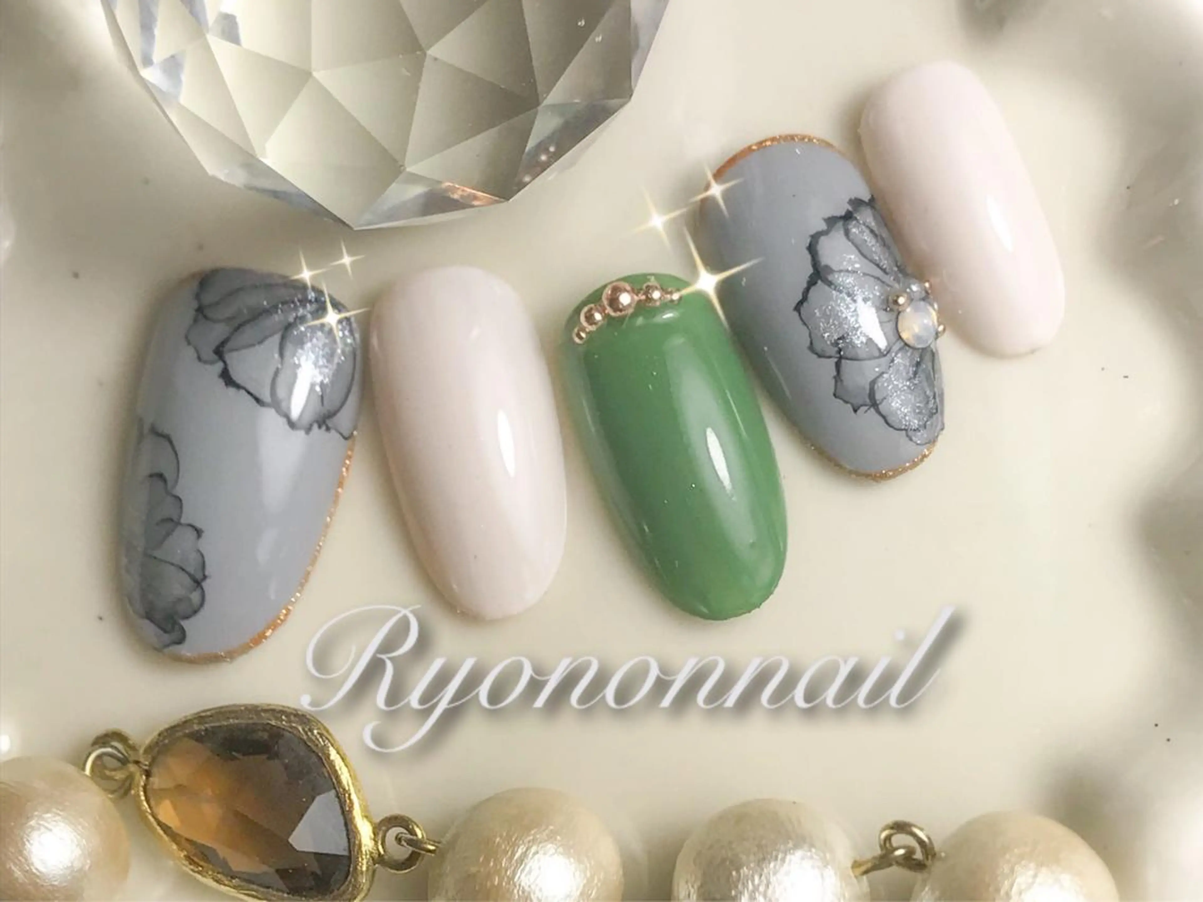 ネイル Ryononnail 上谷典子のネイルデザイン