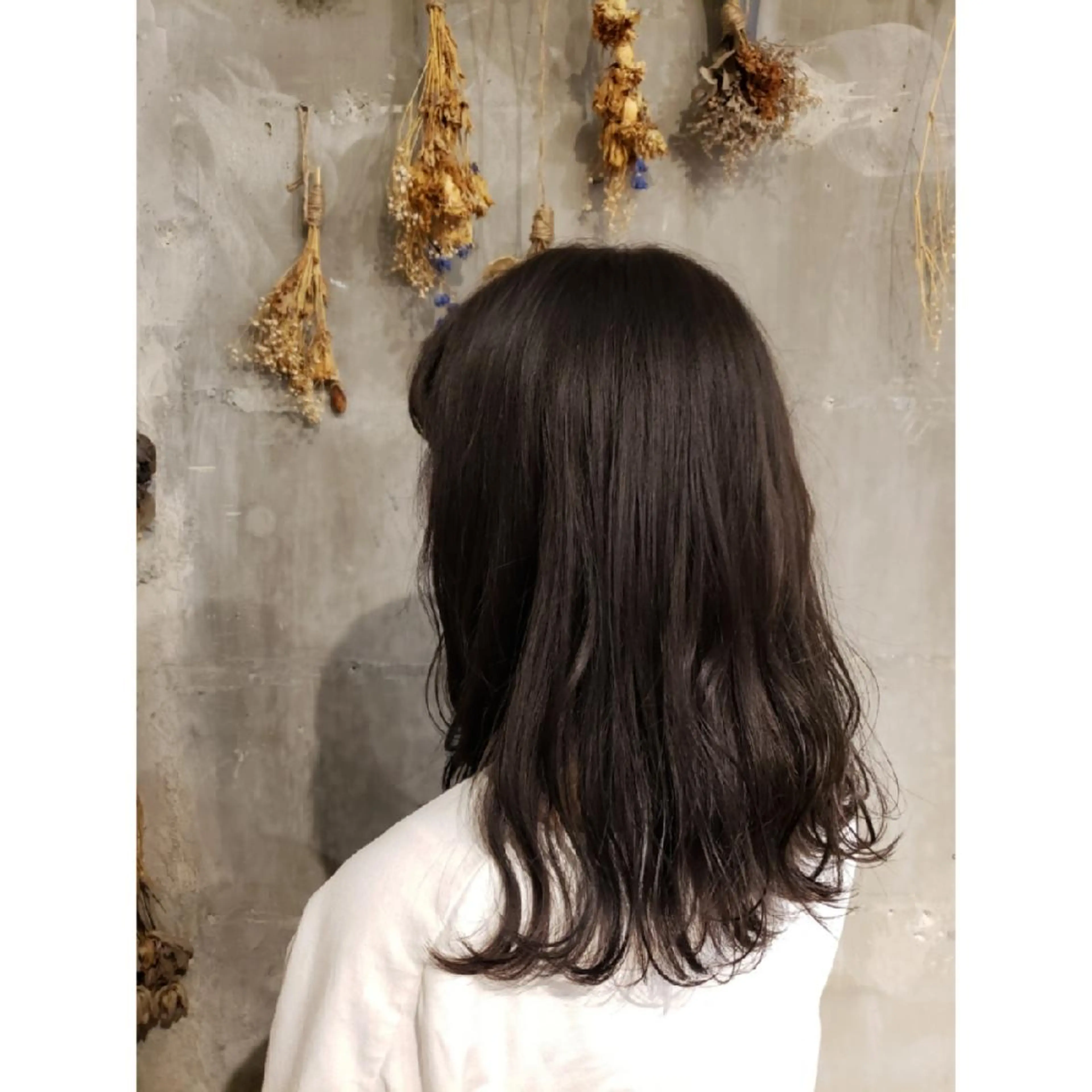 ミディアム カラー ベージュカラー 井尻 柚都歩のヘアスタイル