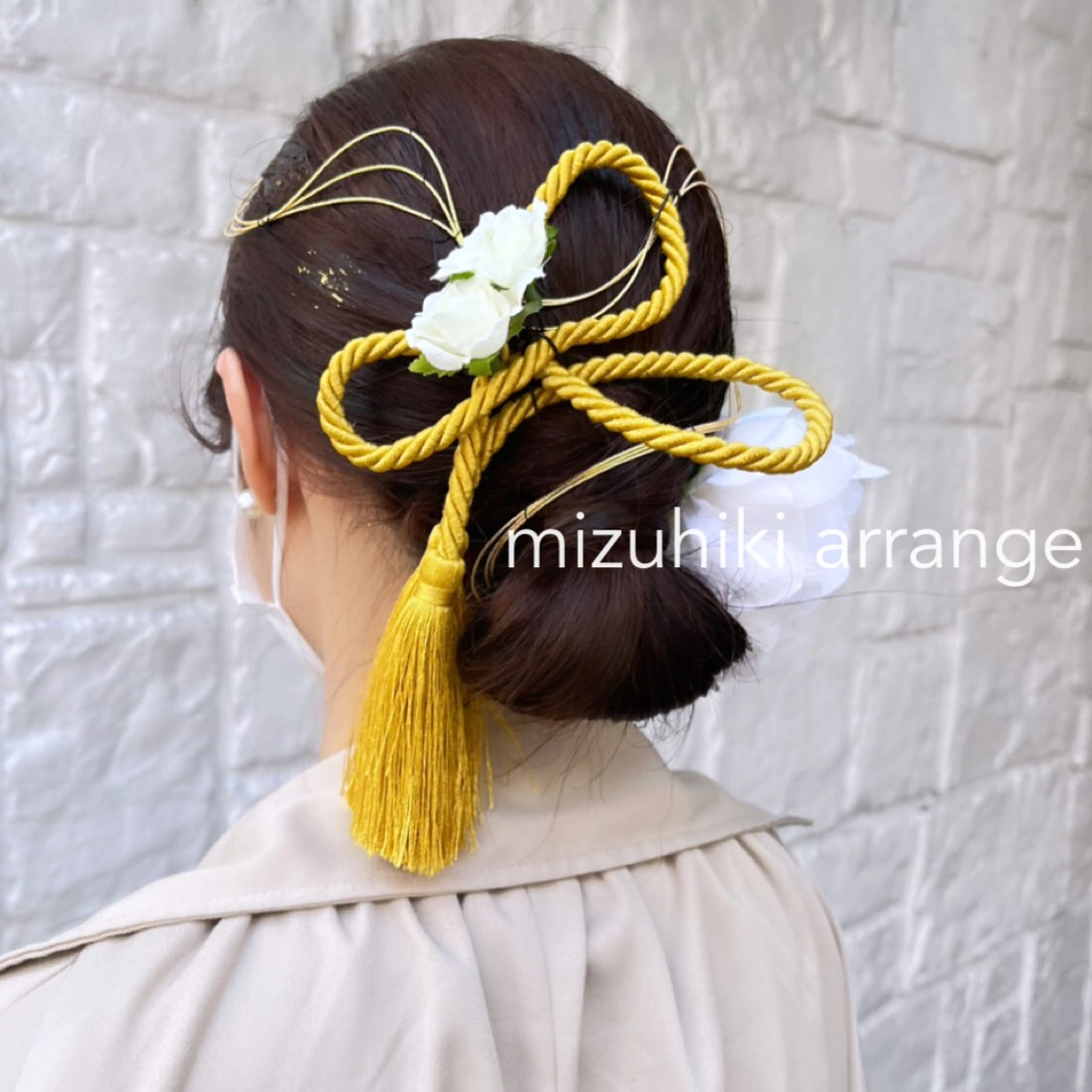 セミロング ヘアアレンジ 成人式 結婚式・ブライダル 卒業式のヘアスタイル ヘアセット カジュアルを女っぽく 𝗮𝘆𝗮𝗰𝗼のヘアスタイル