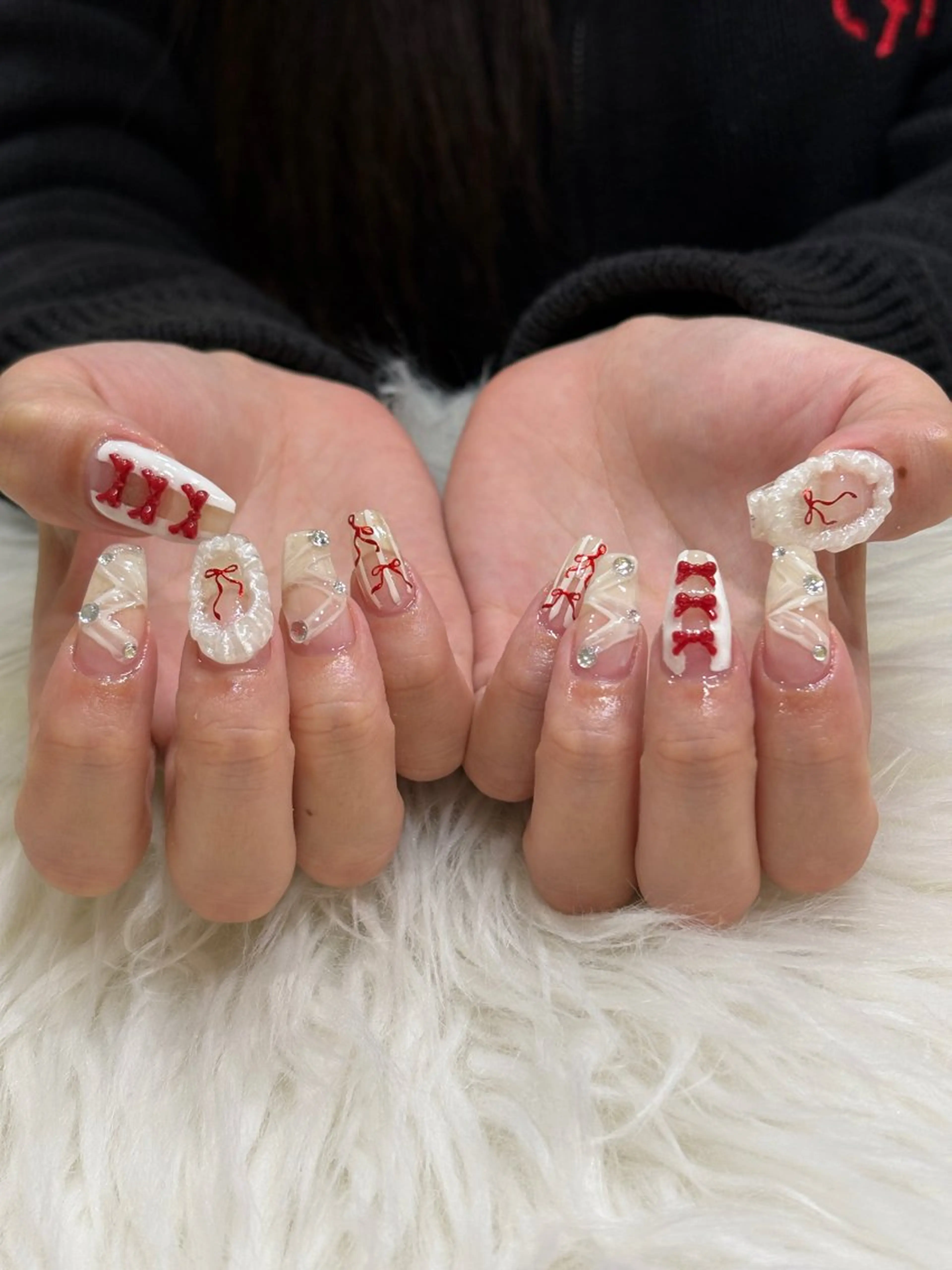 ネイル シオリ ⪩⪨のネイルデザイン