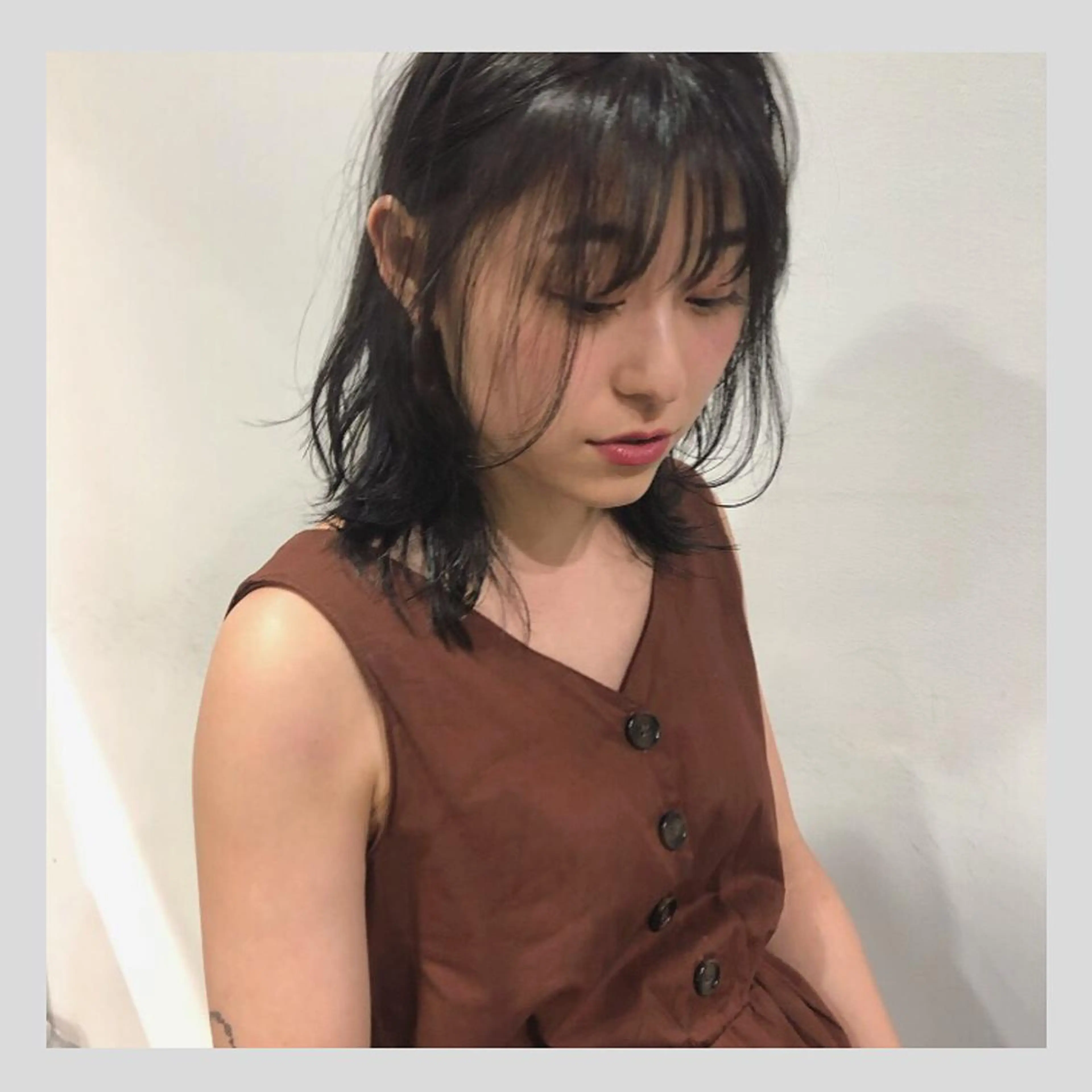 ミディアム カラー 黒髪 ブルーカラー ブルーブラック 透明感カラー 当日予約大歓迎💗 依田瑞希のヘアスタイル