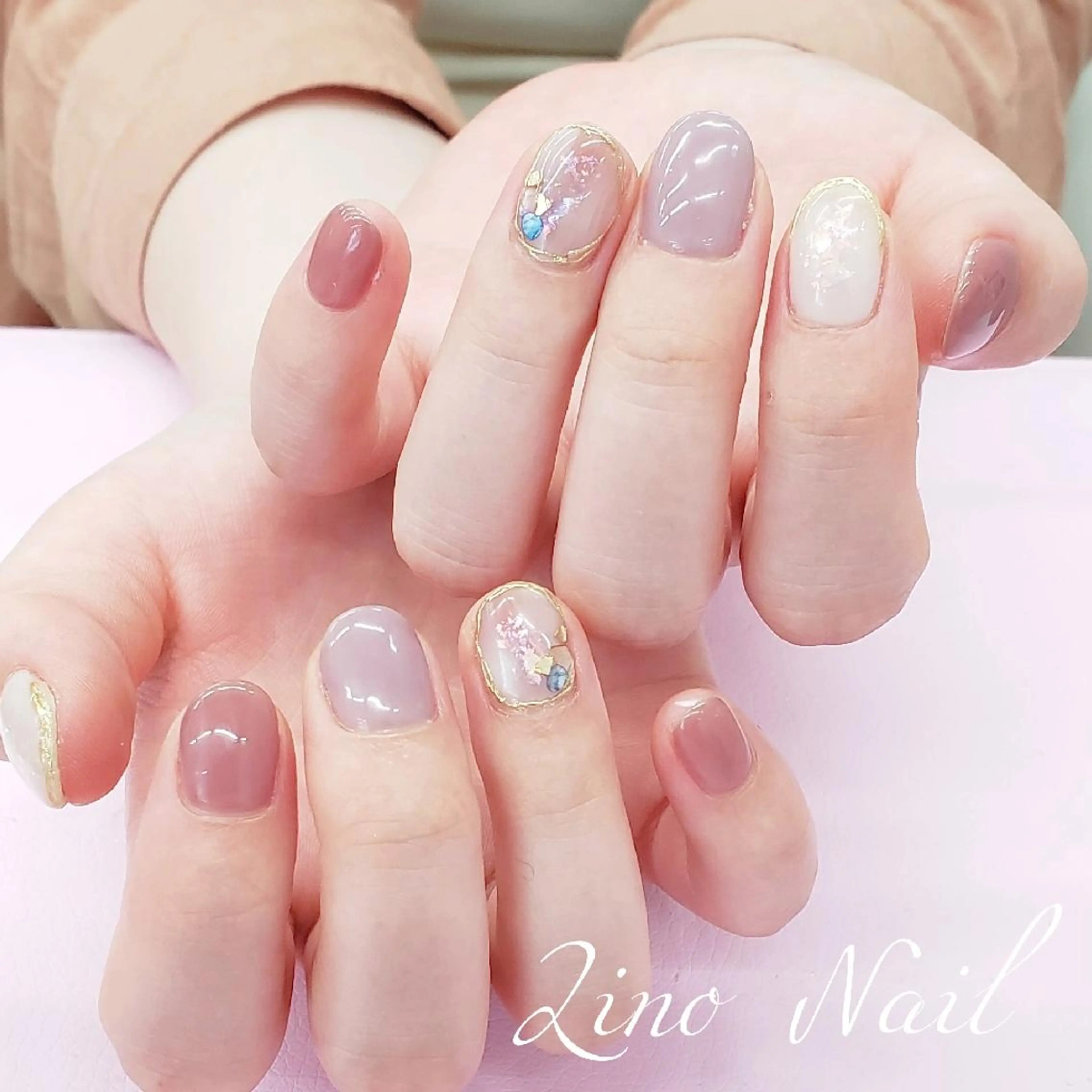 ネイル オーロラネイル カジュアル ジェルネイル キラキラネイル ミラーネイル ハンドネイル Lino Nailのネイルデザイン