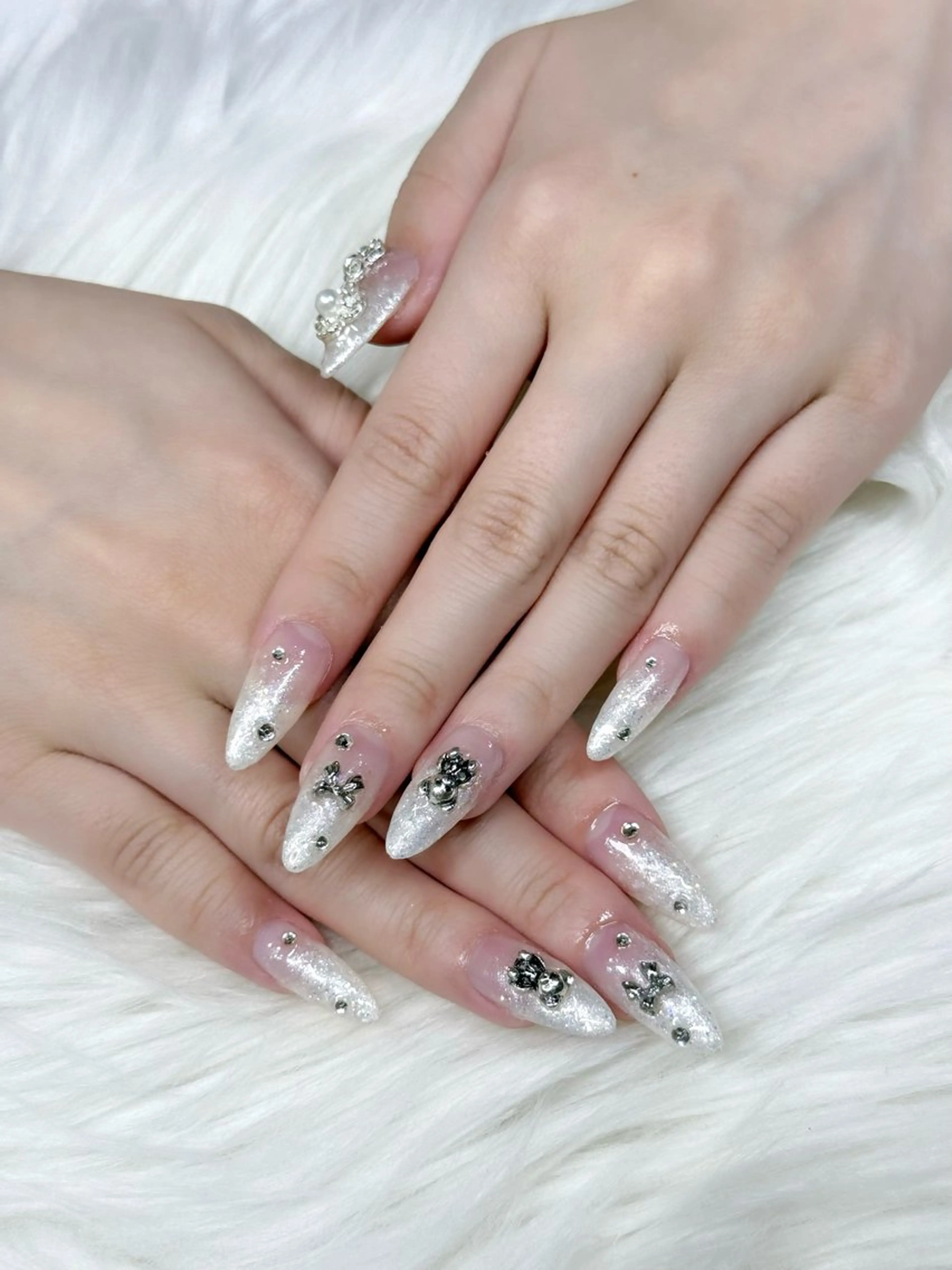 ネイル ハンドネイル カメレオンネイル所属・カメレオン ネイルのネイルデザイン