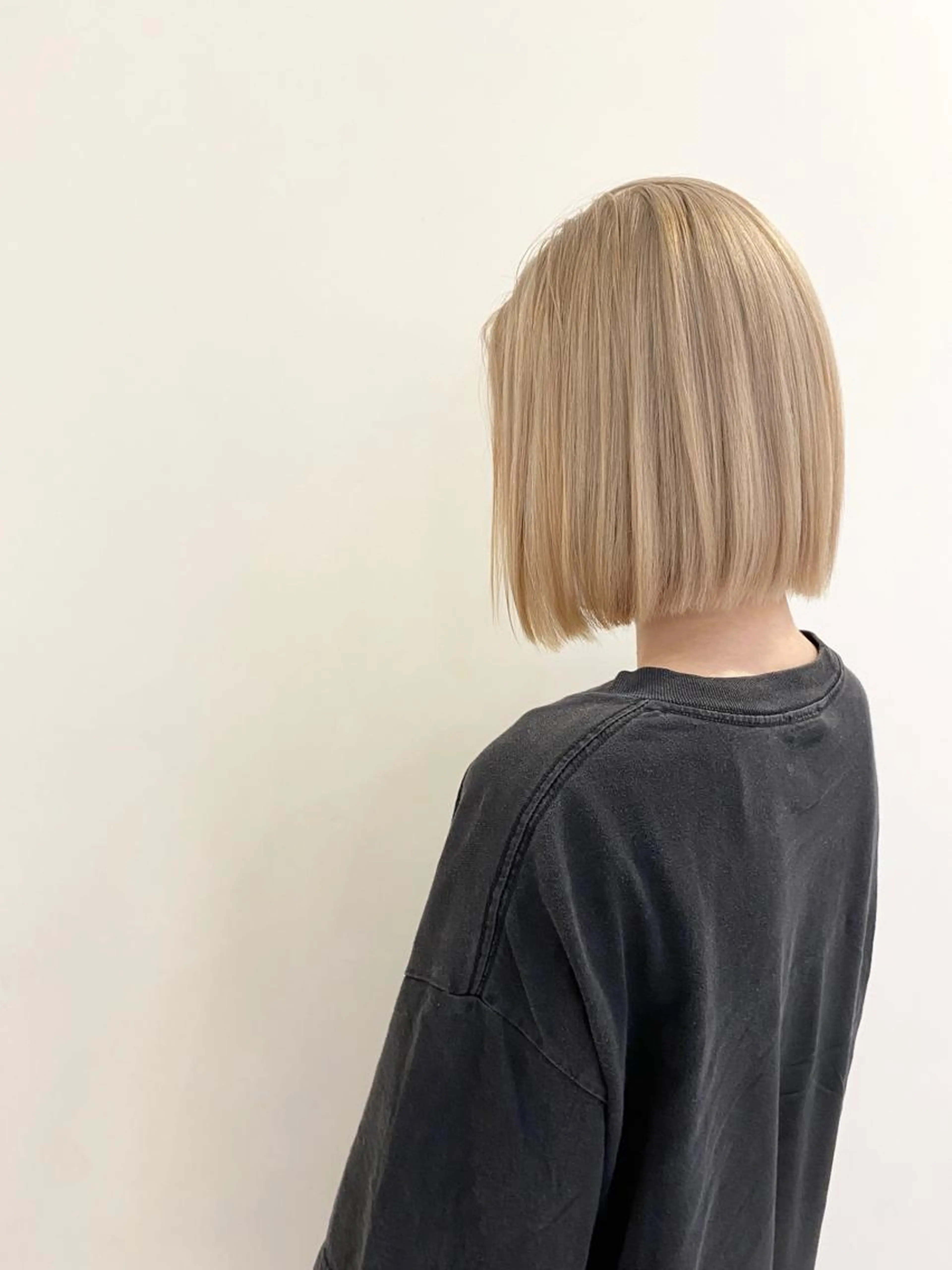 《ミニモ学割》ブリーチ込みor無し ダブルカラー +保湿トリートメントの写真