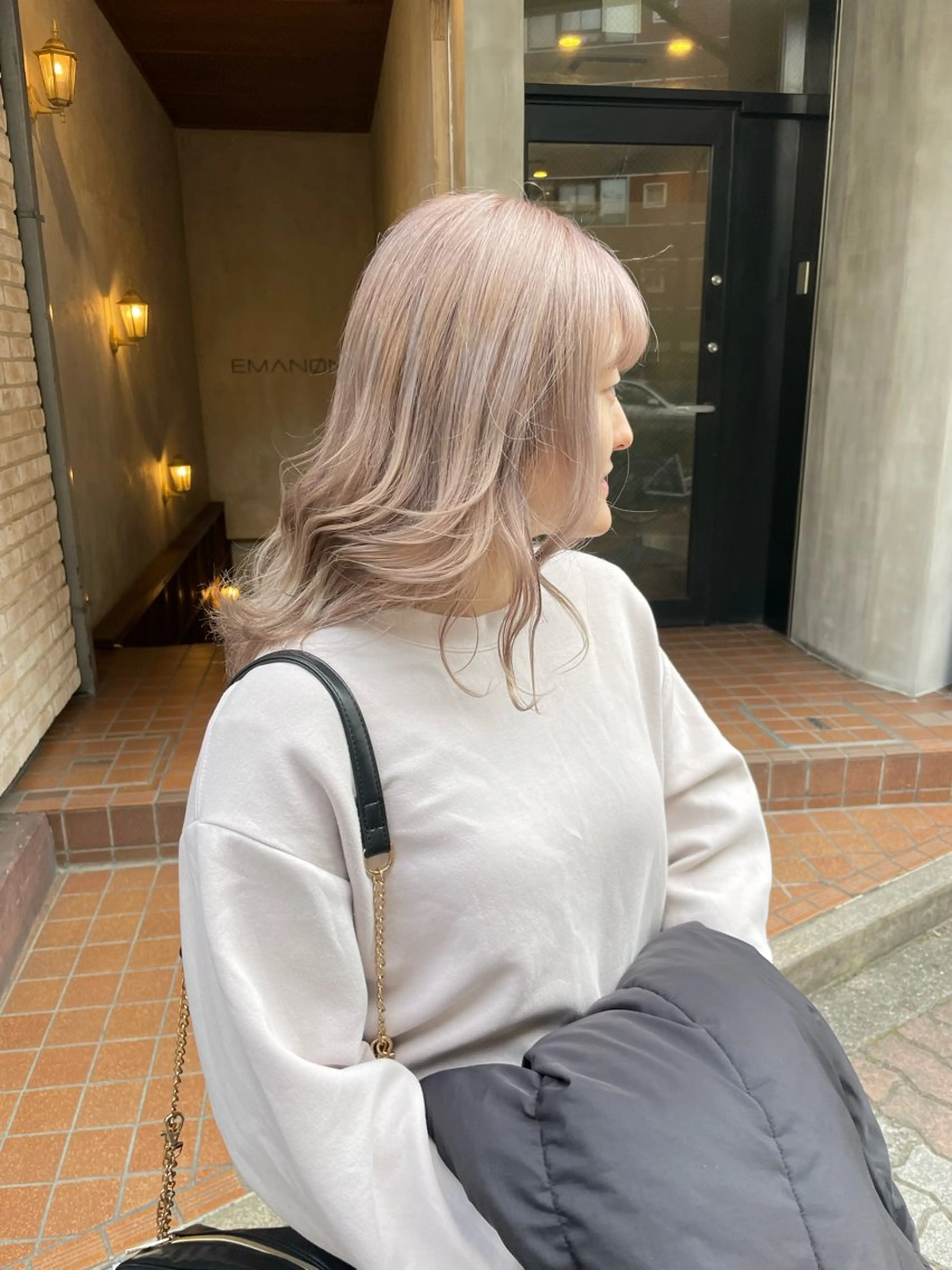 ミディアム ヘアカラー FLAWEN.所属・akane .のヘアスタイル