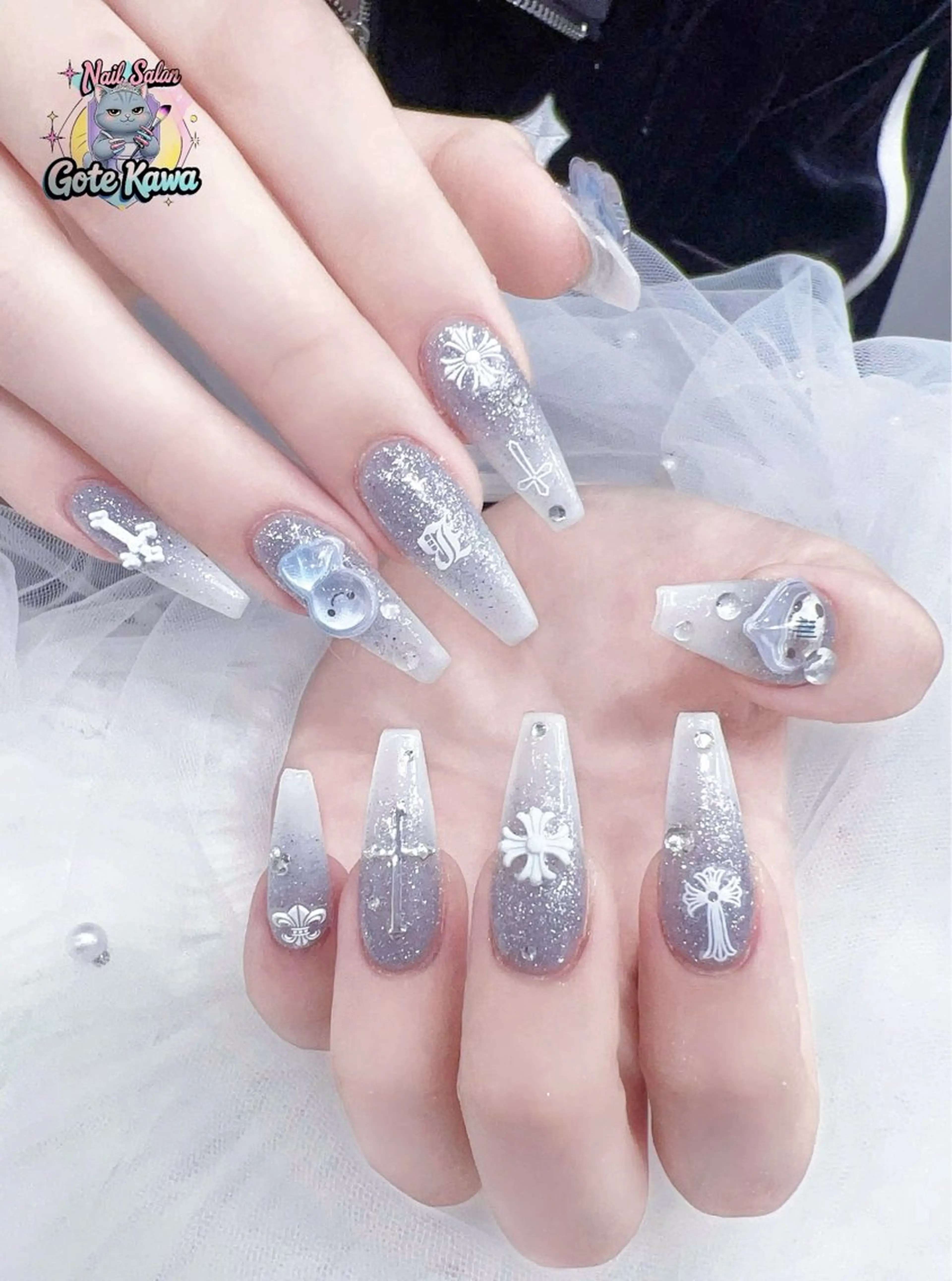 ネイル アートネイル キラキラネイル スカルプネイル ハンドネイル ハンドケア Gote Kawa nail salonのネイルデザイン