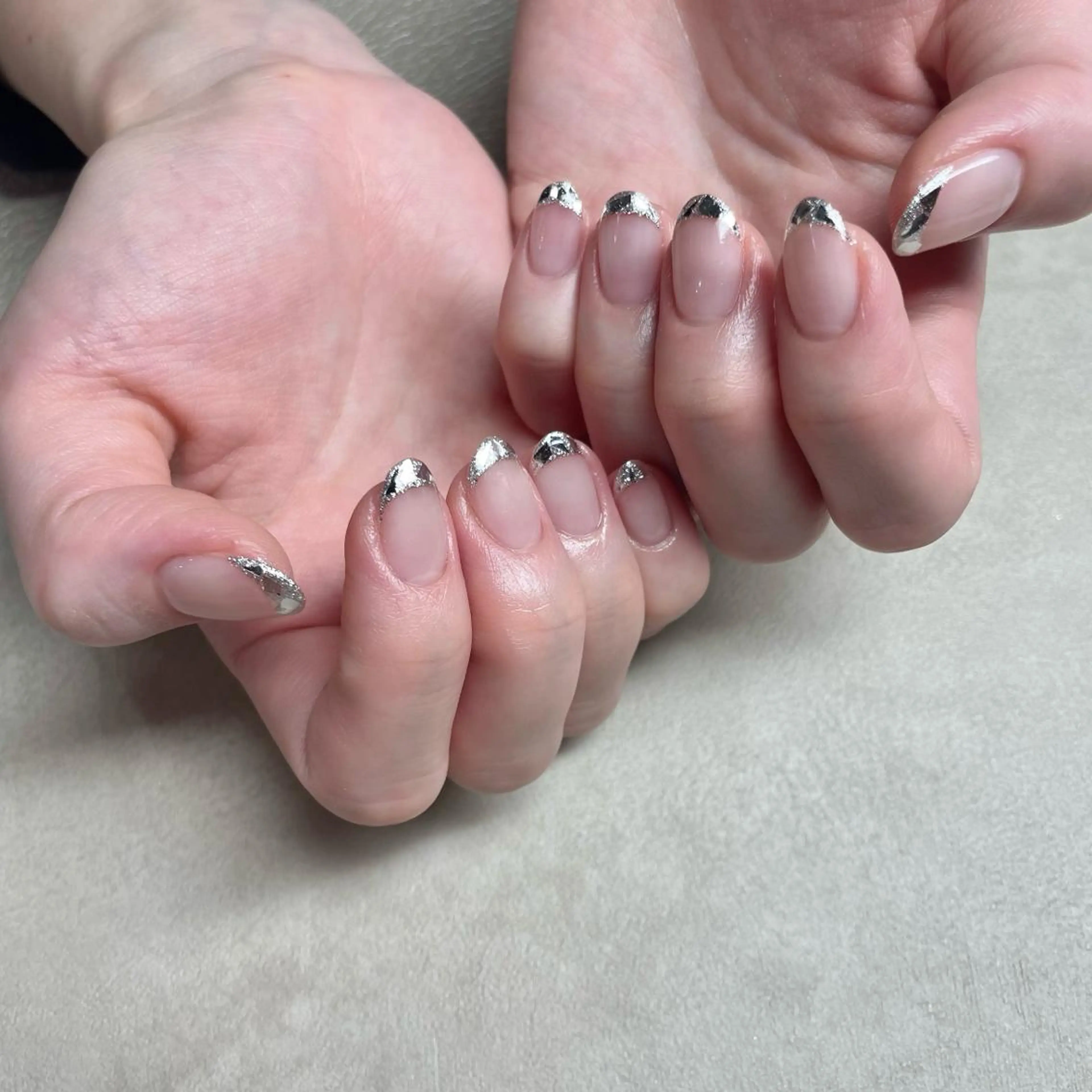 ネイル フレンチネイル ガラスフレンチ ハンドネイル フットネイル with hues所属・with hues AYAのネイルデザイン