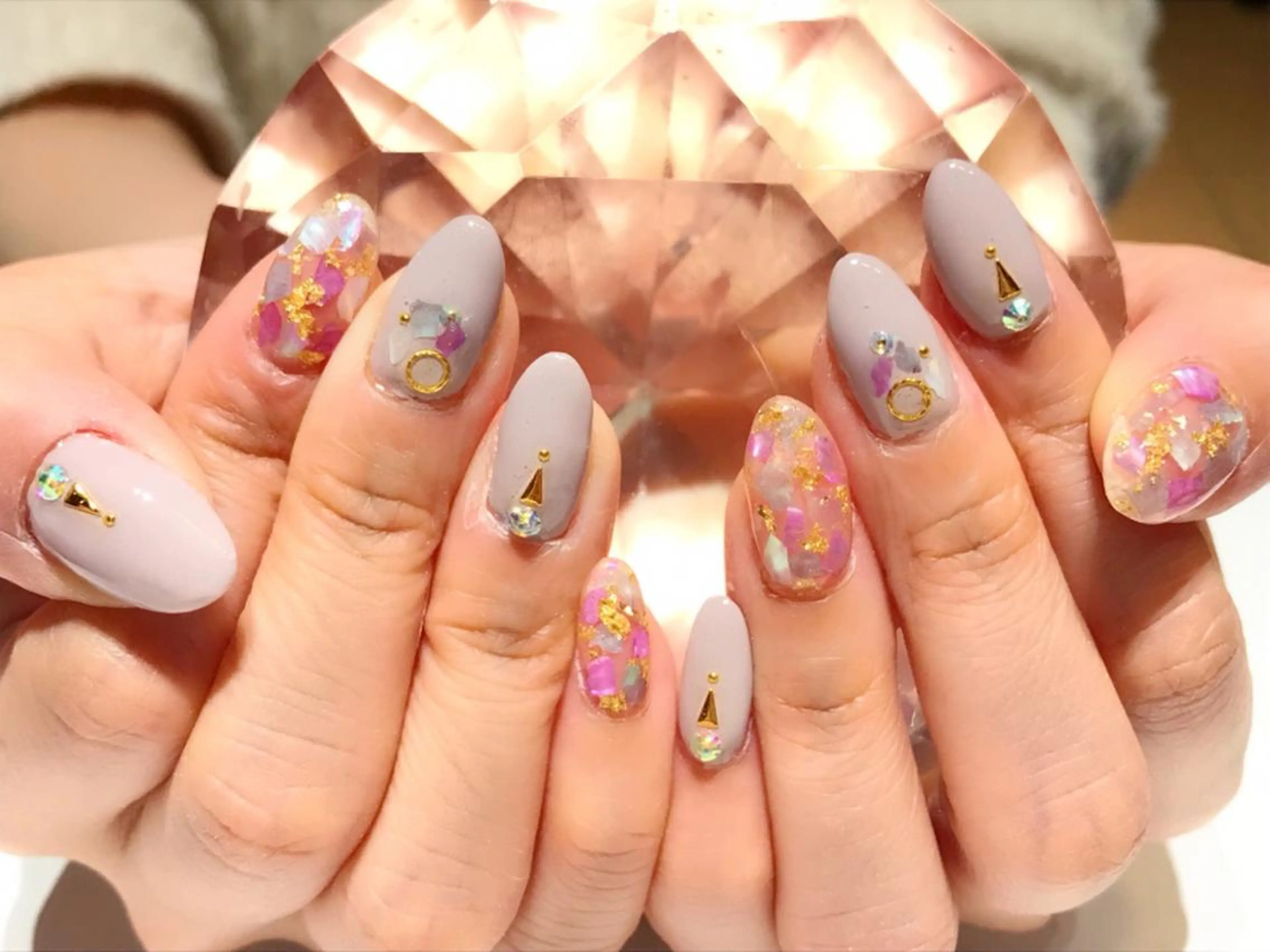 ネイル ジェルネイル YUN 💅のネイルデザイン