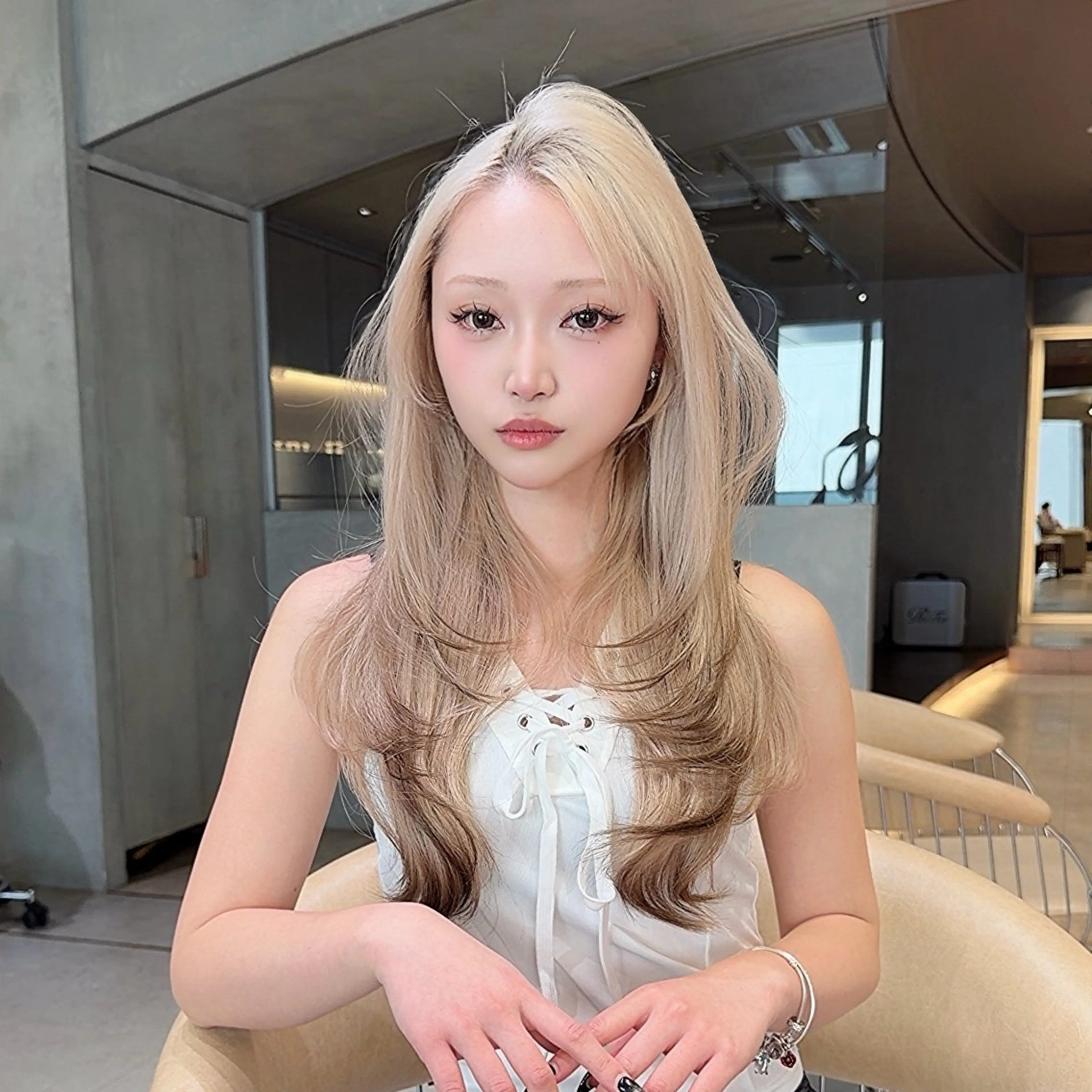 ロング カラー カット ヘアカラー トリートメント ブリーチなし 透明感カラー/艶髪のヘアスタイル