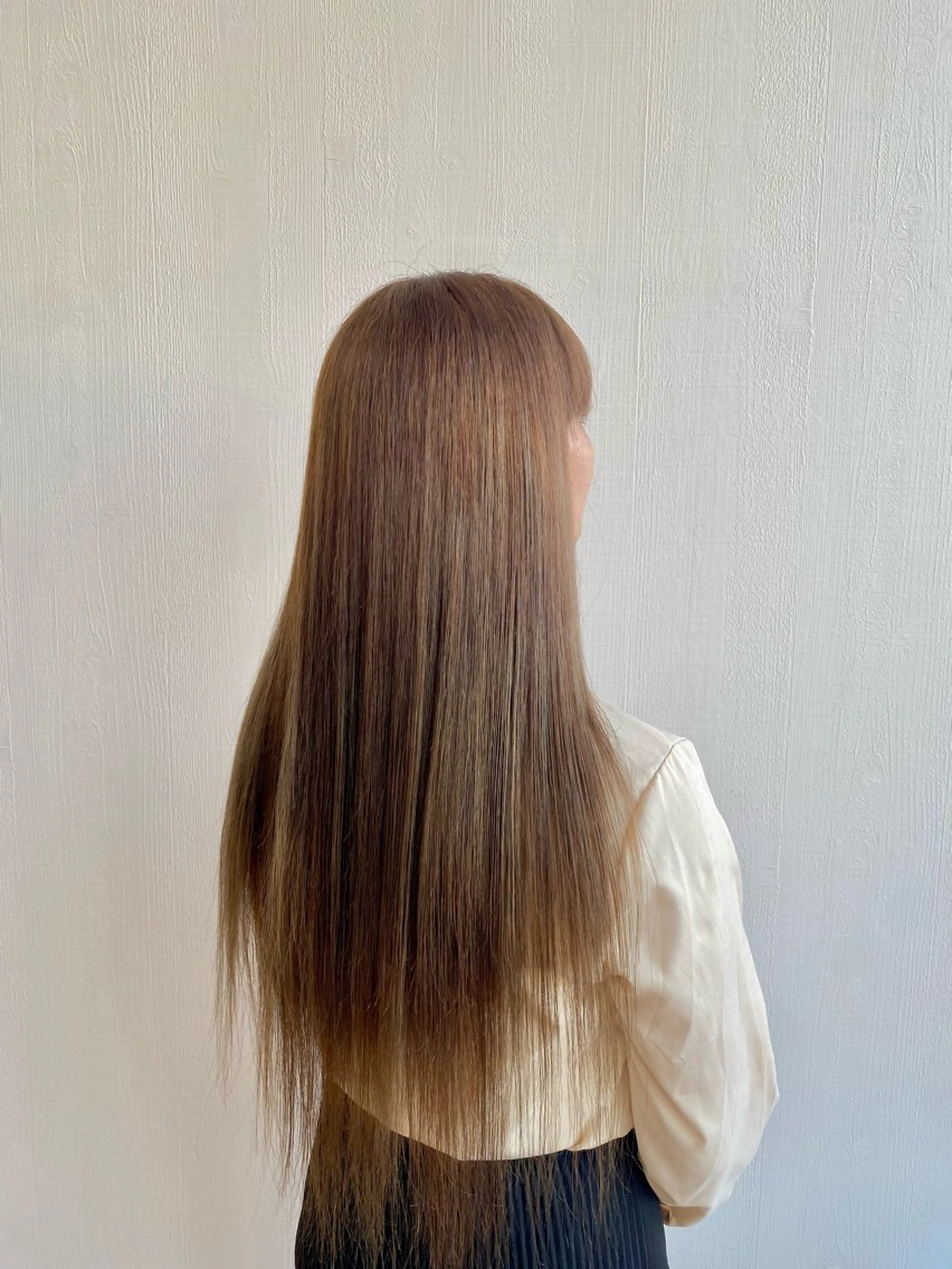 ロング アッシュ アッシュグレー アッシュグレージュ ヘアカラー 杉森 蘭琉のネイルデザイン