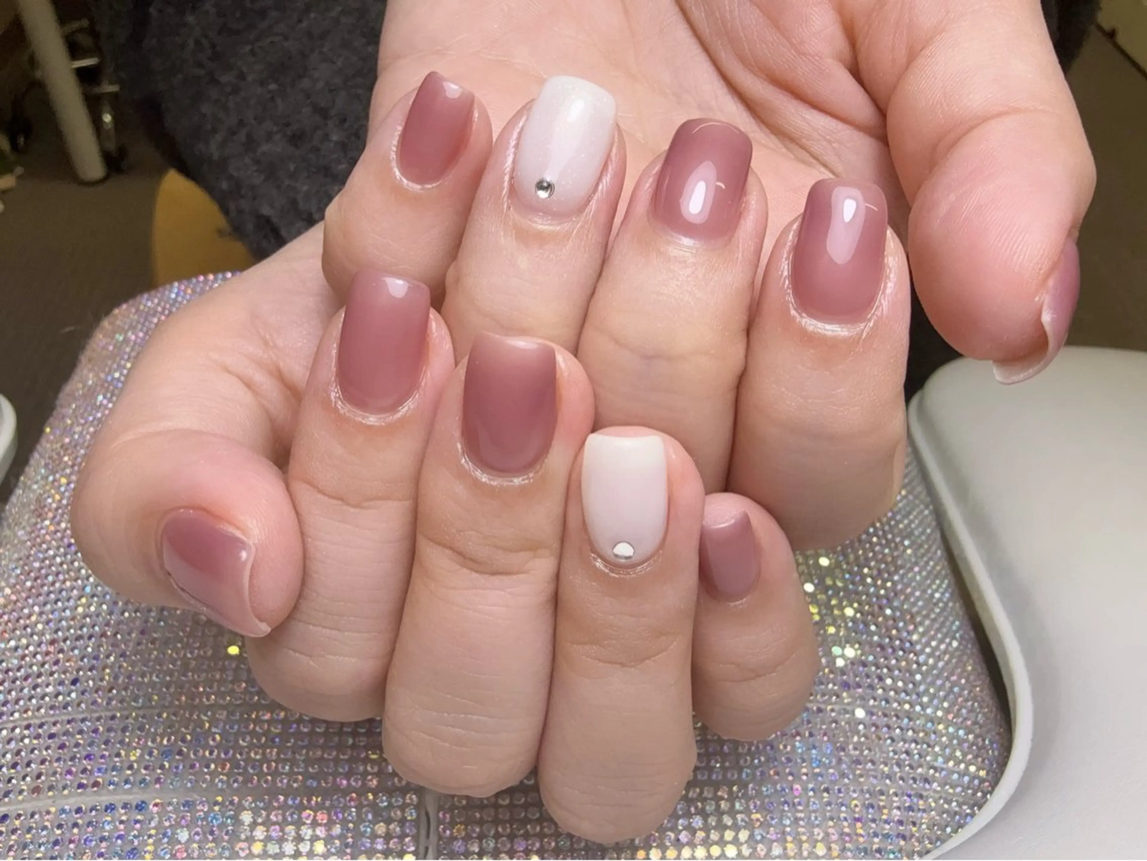 ネイル オーロラネイル チークネイル 長さ出し フットネイル フレンチネイル ハンドネイル Yu  Ki ネイルのネイルデザイン