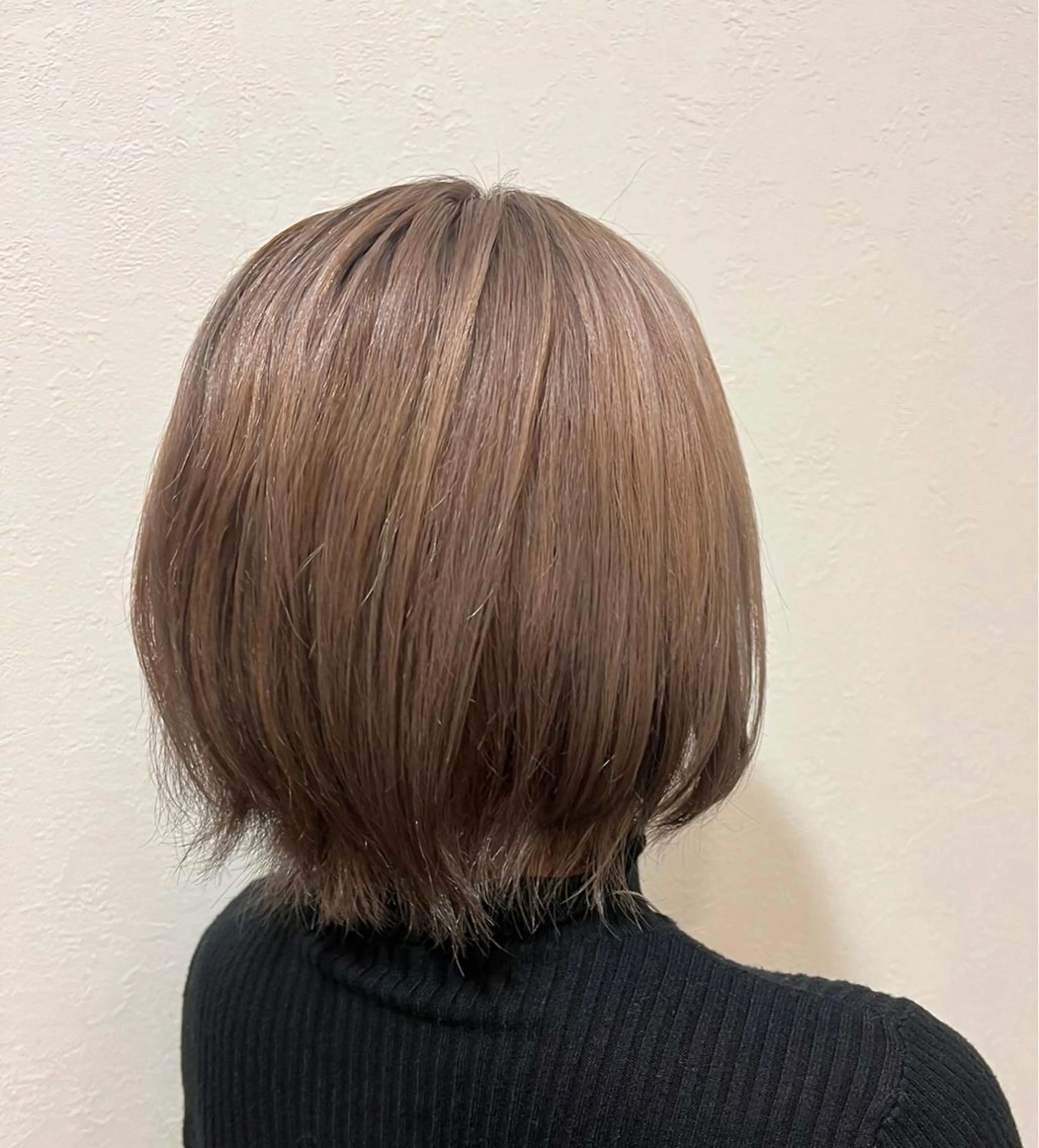 ショート カラー ベージュカラー ブリーチ ミルクティーベージュ 山田 恭華 /縮毛矯正のヘアスタイル