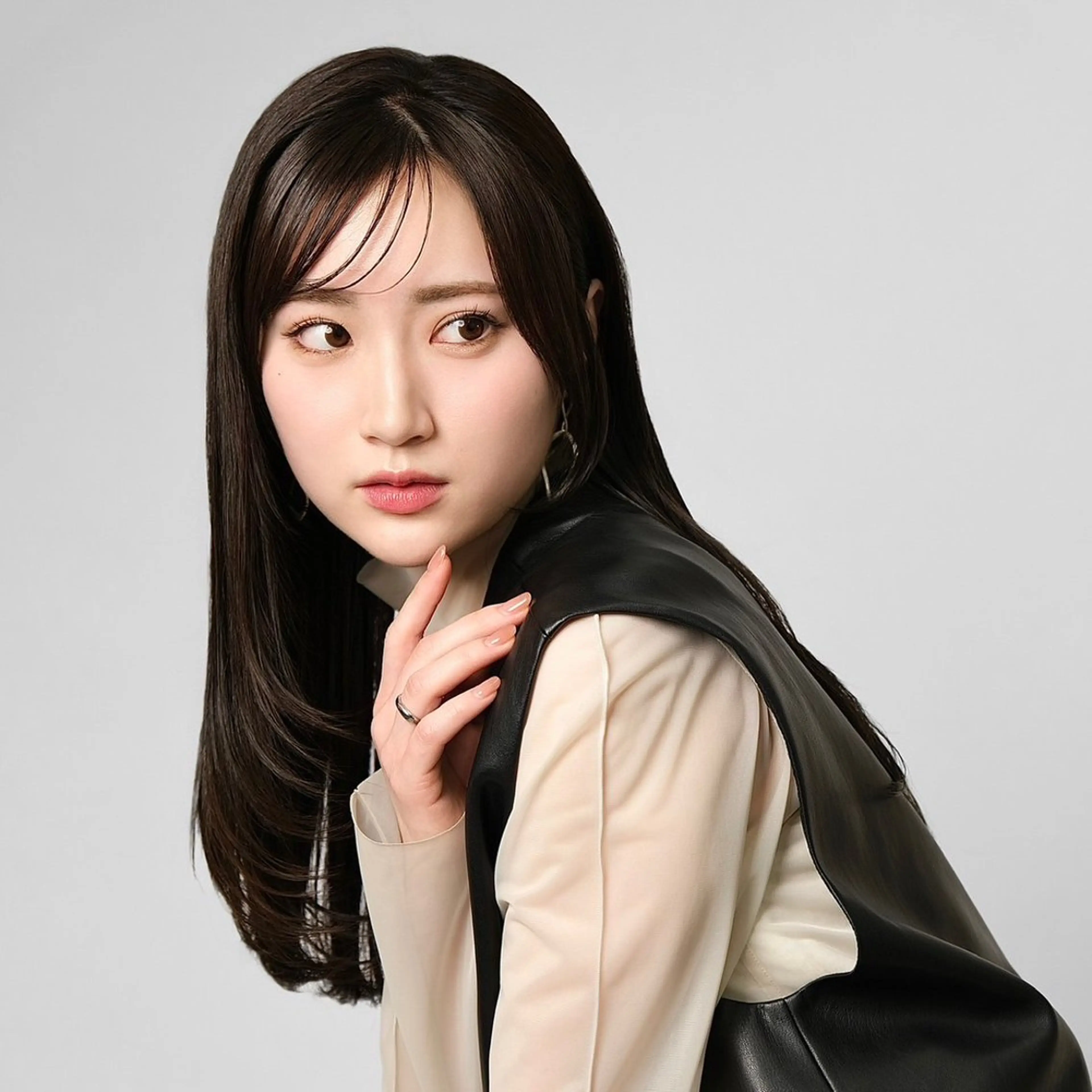 ミディアム カラー エクステ・レイヤ ーカット松下宗翔のヘアスタイル