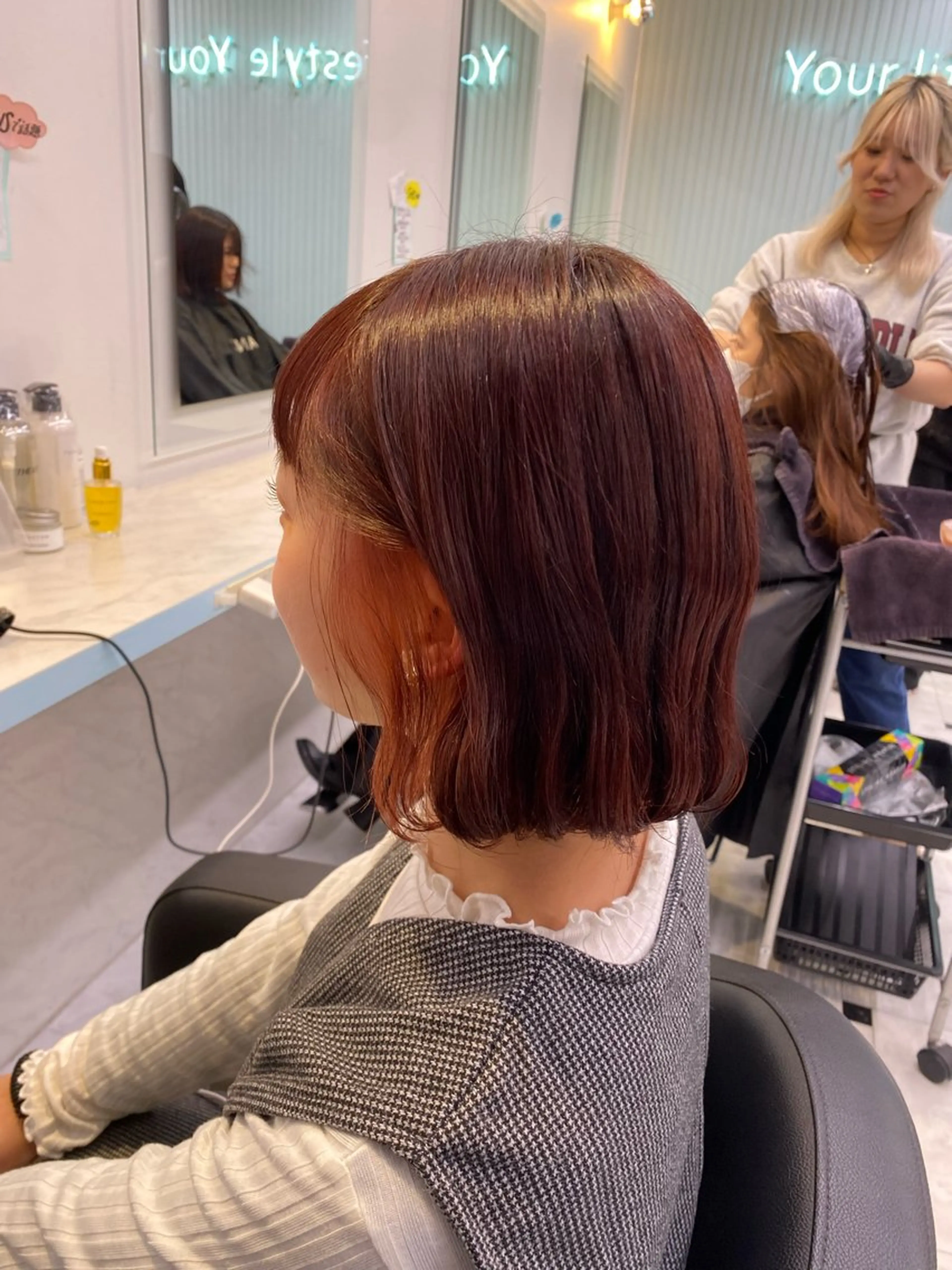 ミディアム カラー 🤎モテ髪＆透明感 ミルクティー🥣🤎のヘアスタイル