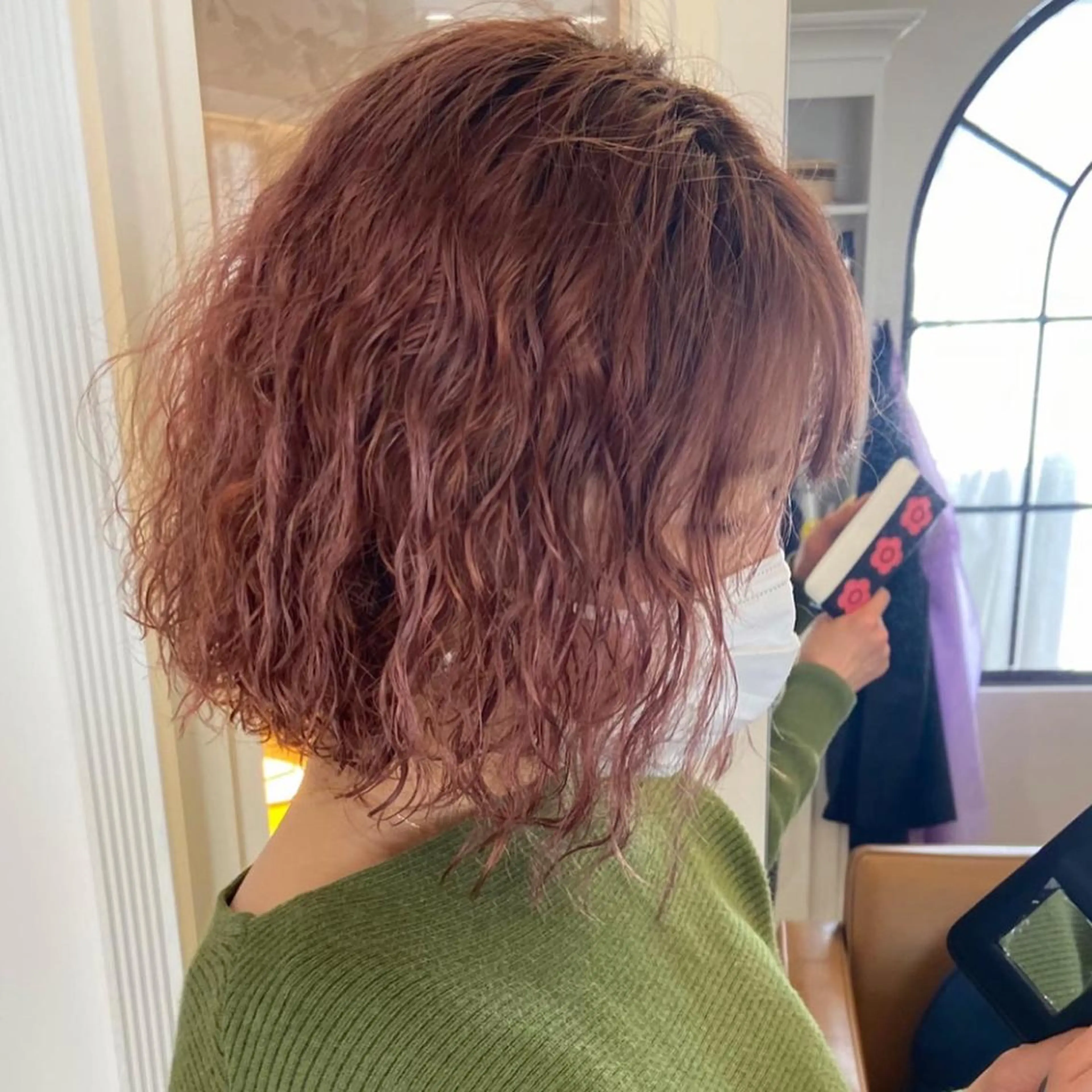 パーマ 峯 志帆のヘアスタイル