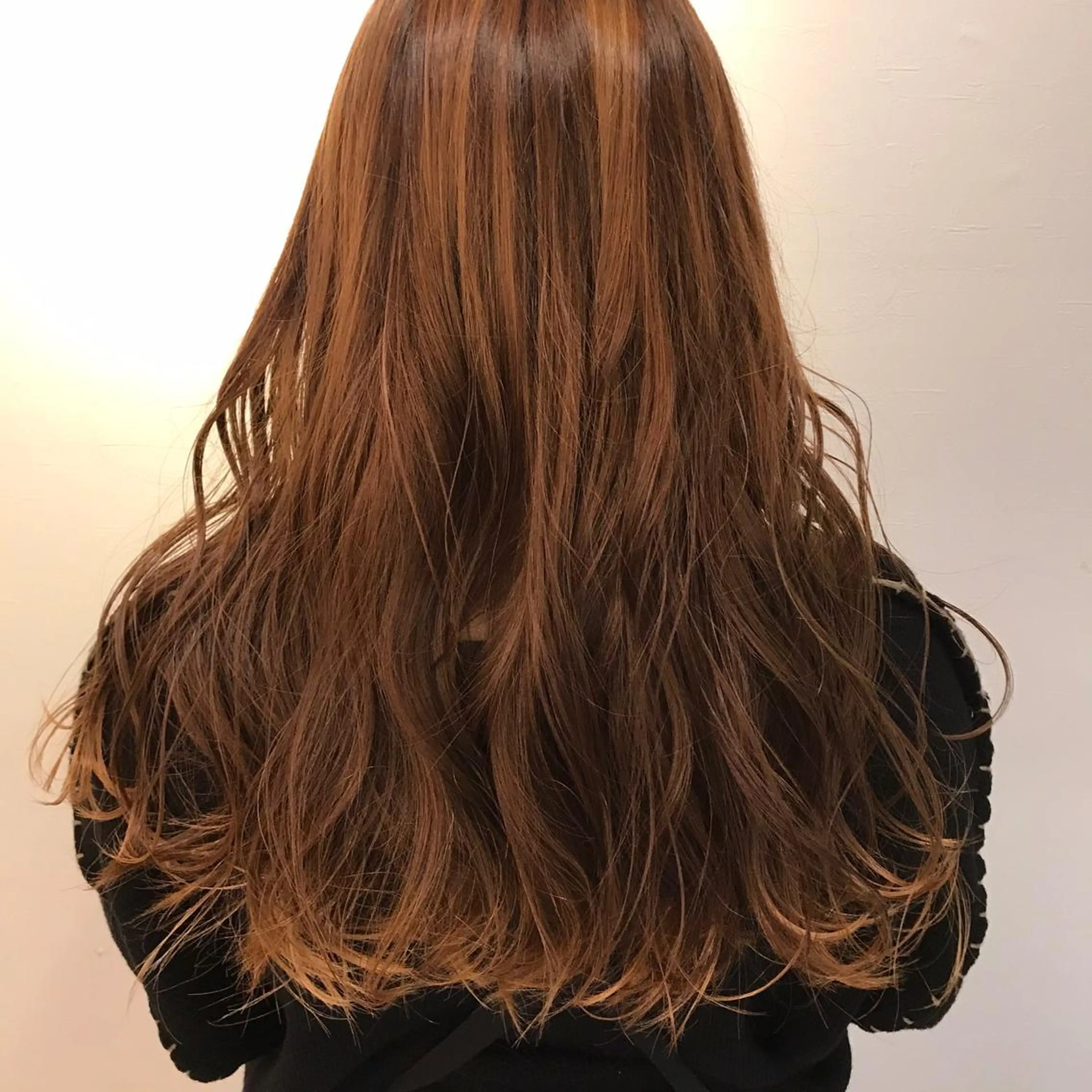 ロング ハイライト特化小澤 奈津美のヘアスタイル