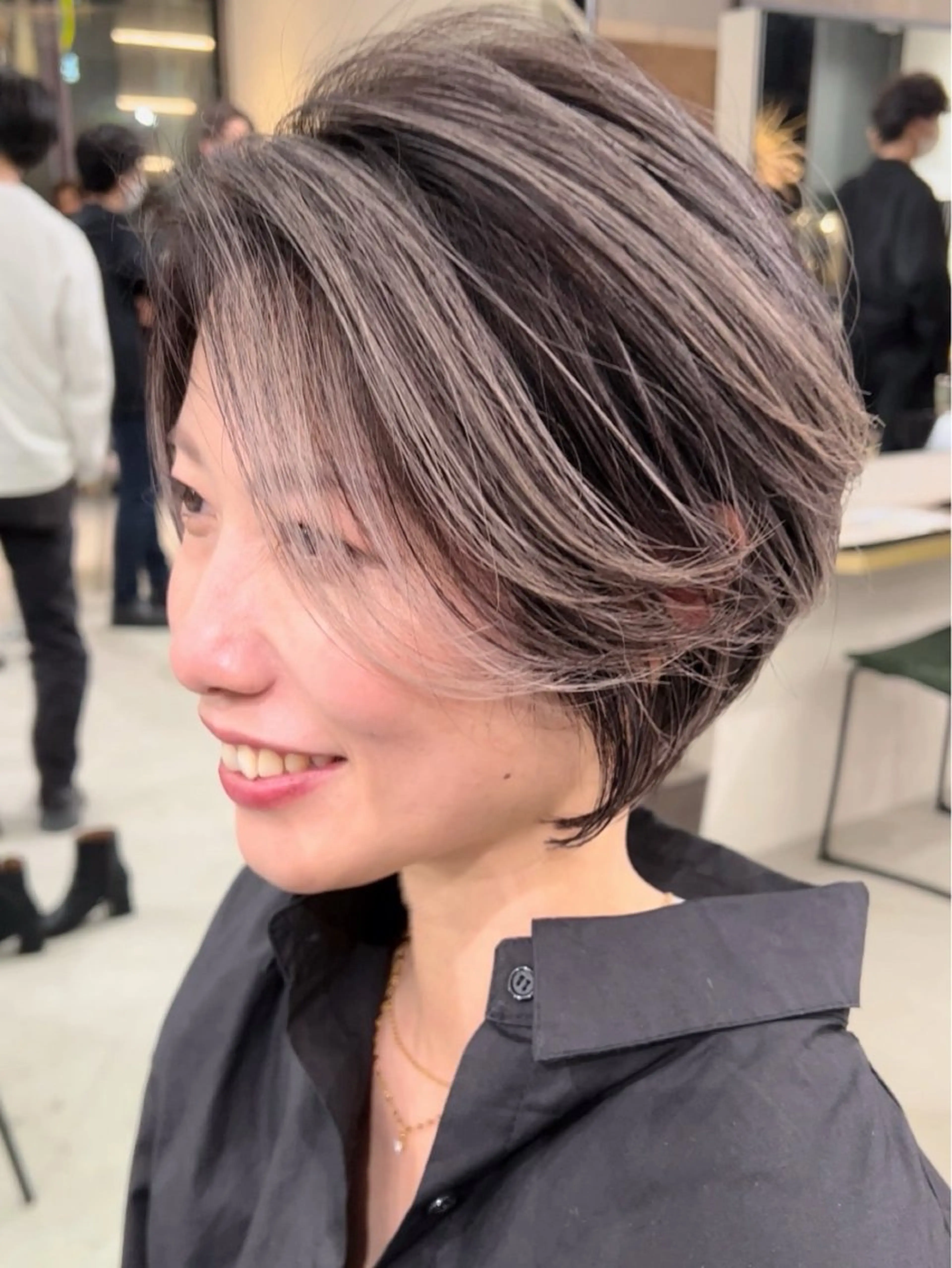 ショート カラー カット ヘアカラー トリートメント 白髪ぼかし特化 三澤はるかのヘアスタイル