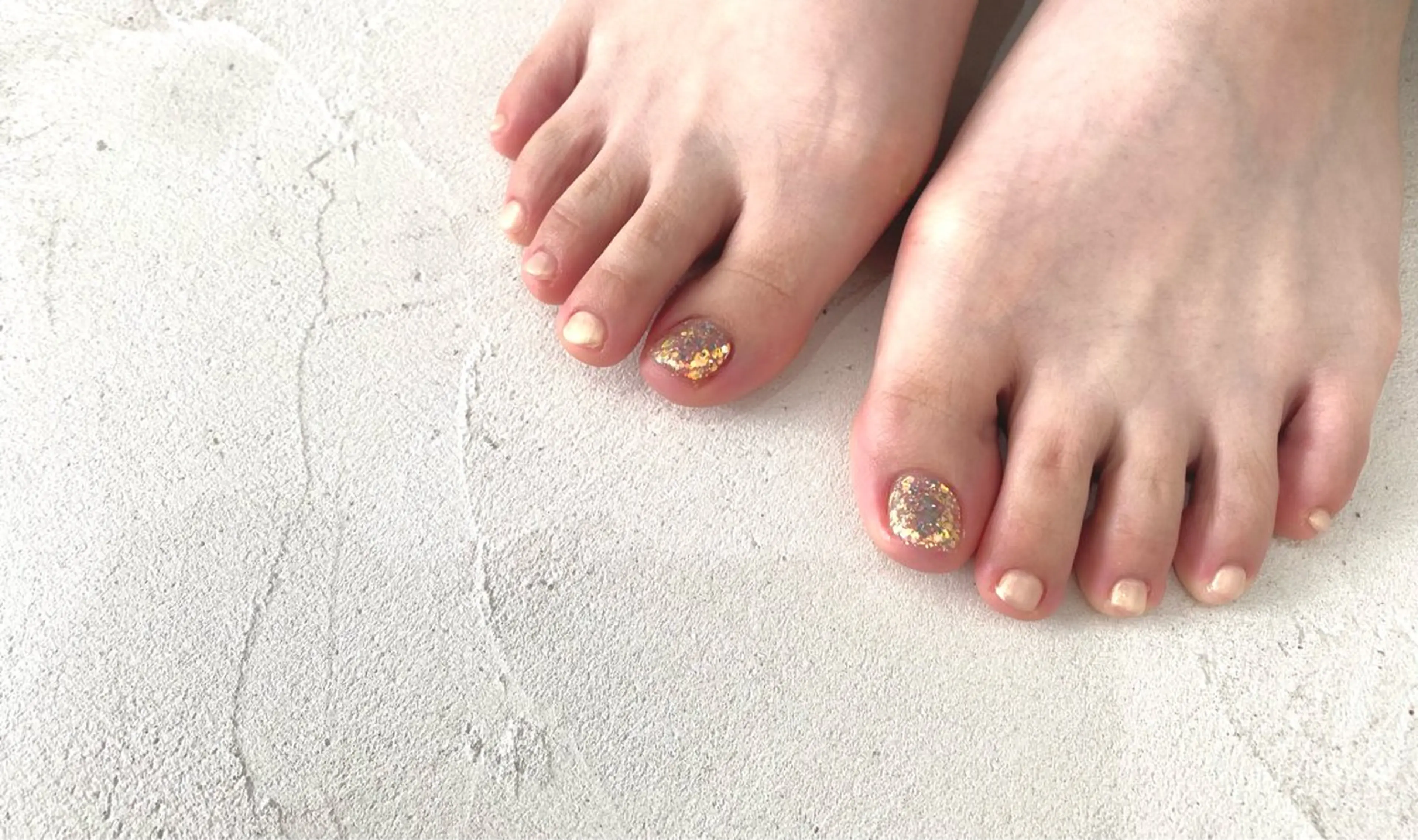 ネイル ラメ(グリッター) フットネイル Amina _natsuki.nのネイルデザイン