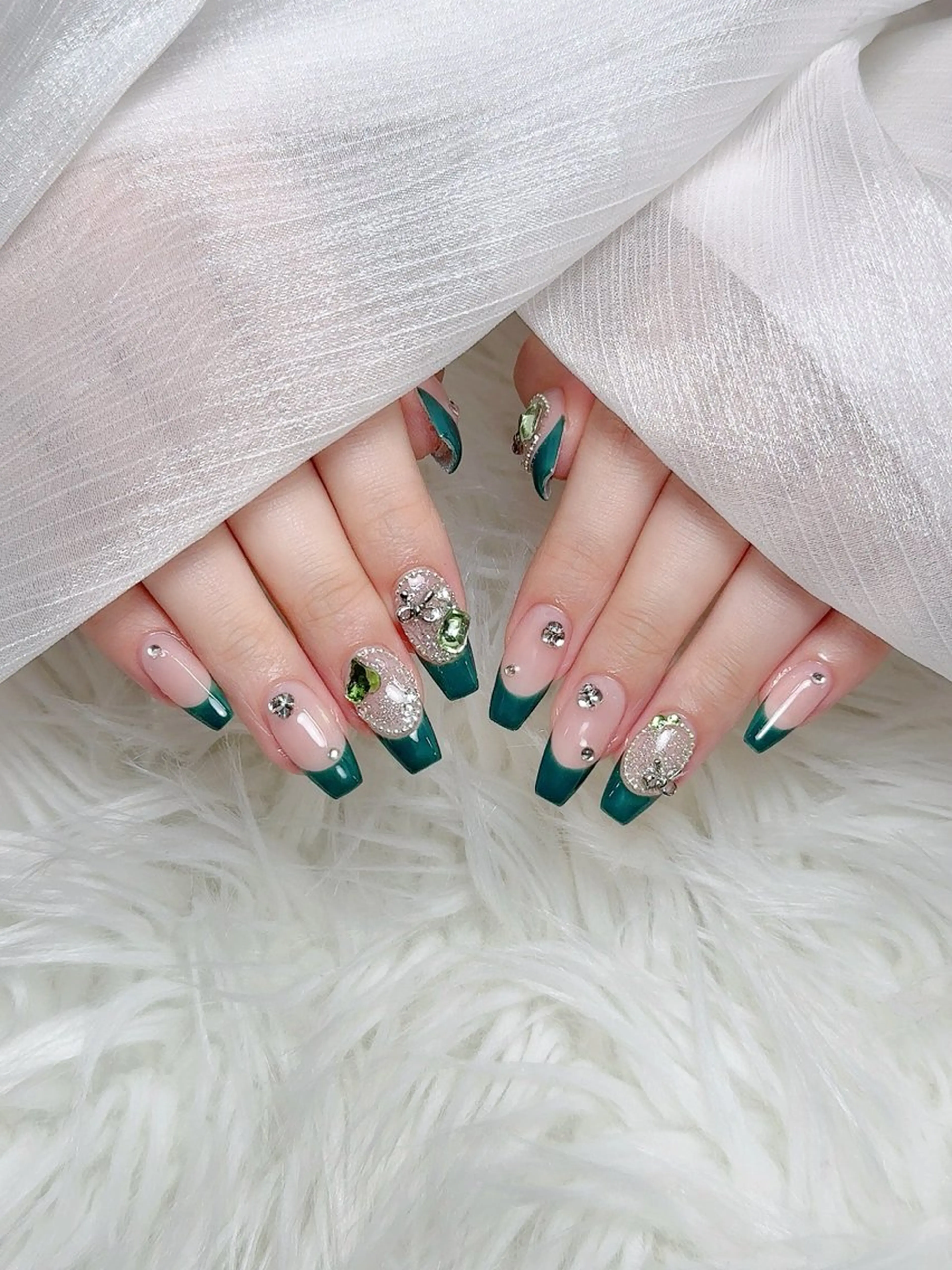 ネイル ハンドネイル ENsalon akiのネイルデザイン