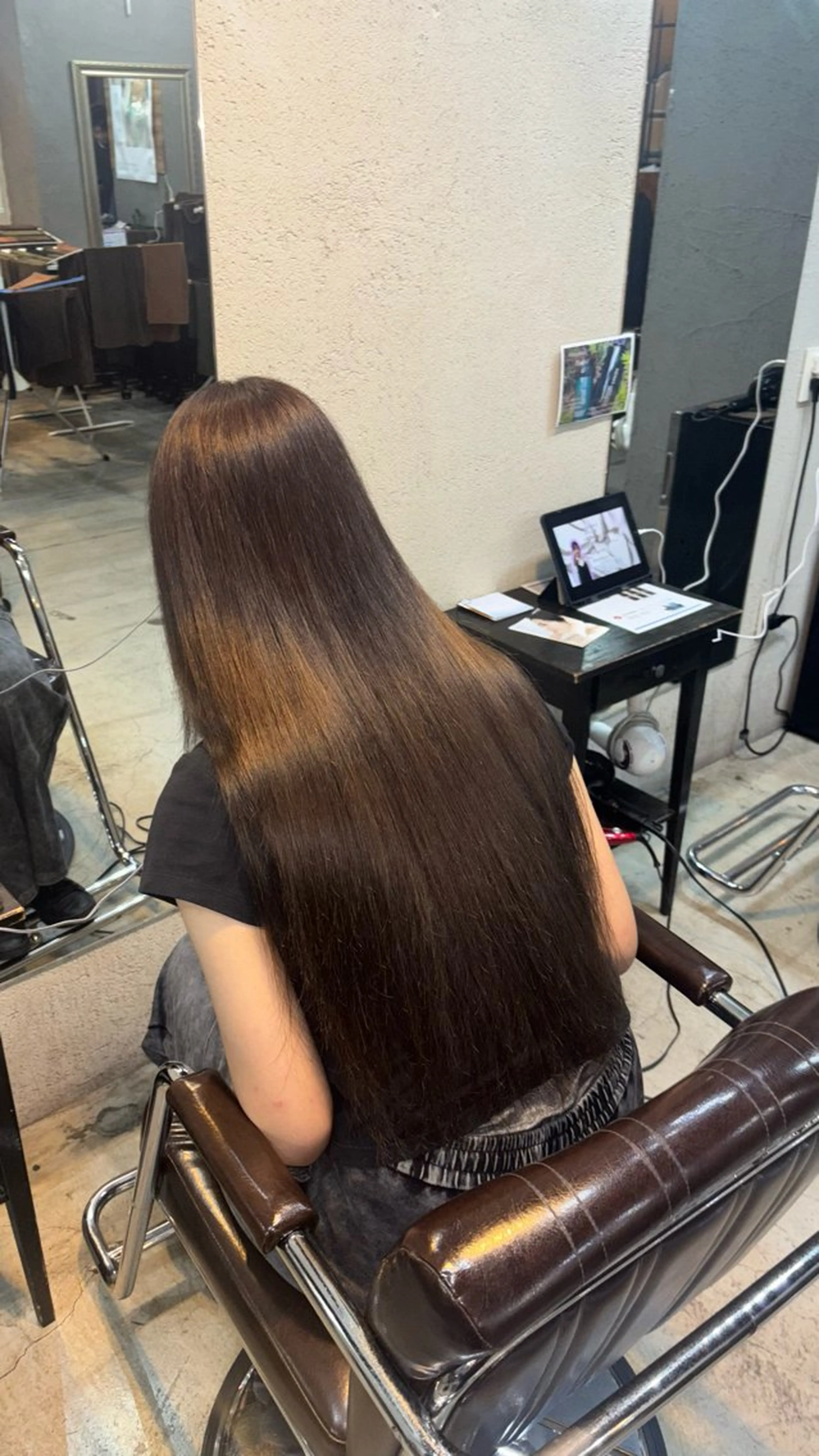ロング カラー 小池 かなこのヘアスタイル