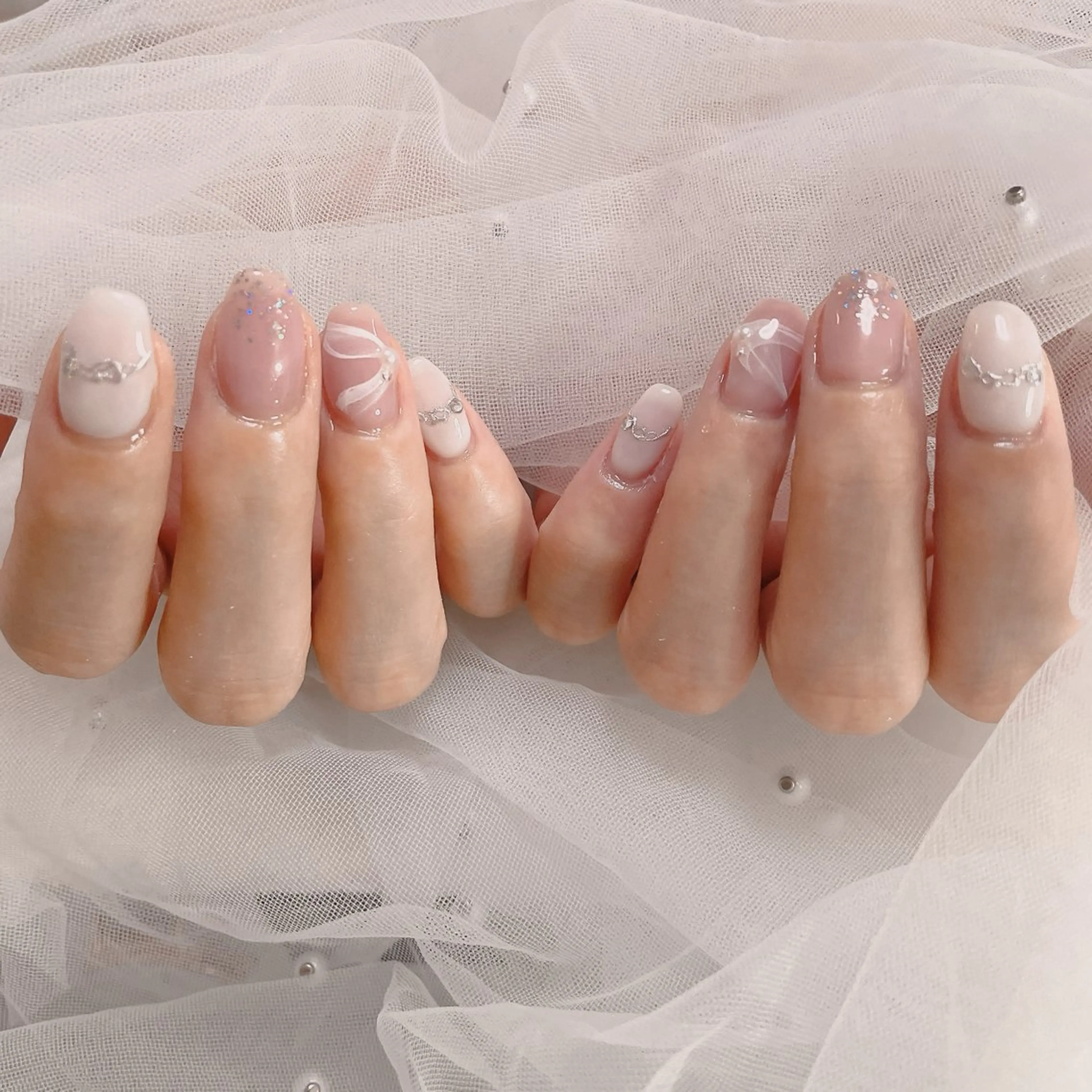 ネイル レース ラメ(グリッター) ピンク シンプルネイル ハンドネイル ネイルサロン なっちゃん(古千谷)のネイルデザイン