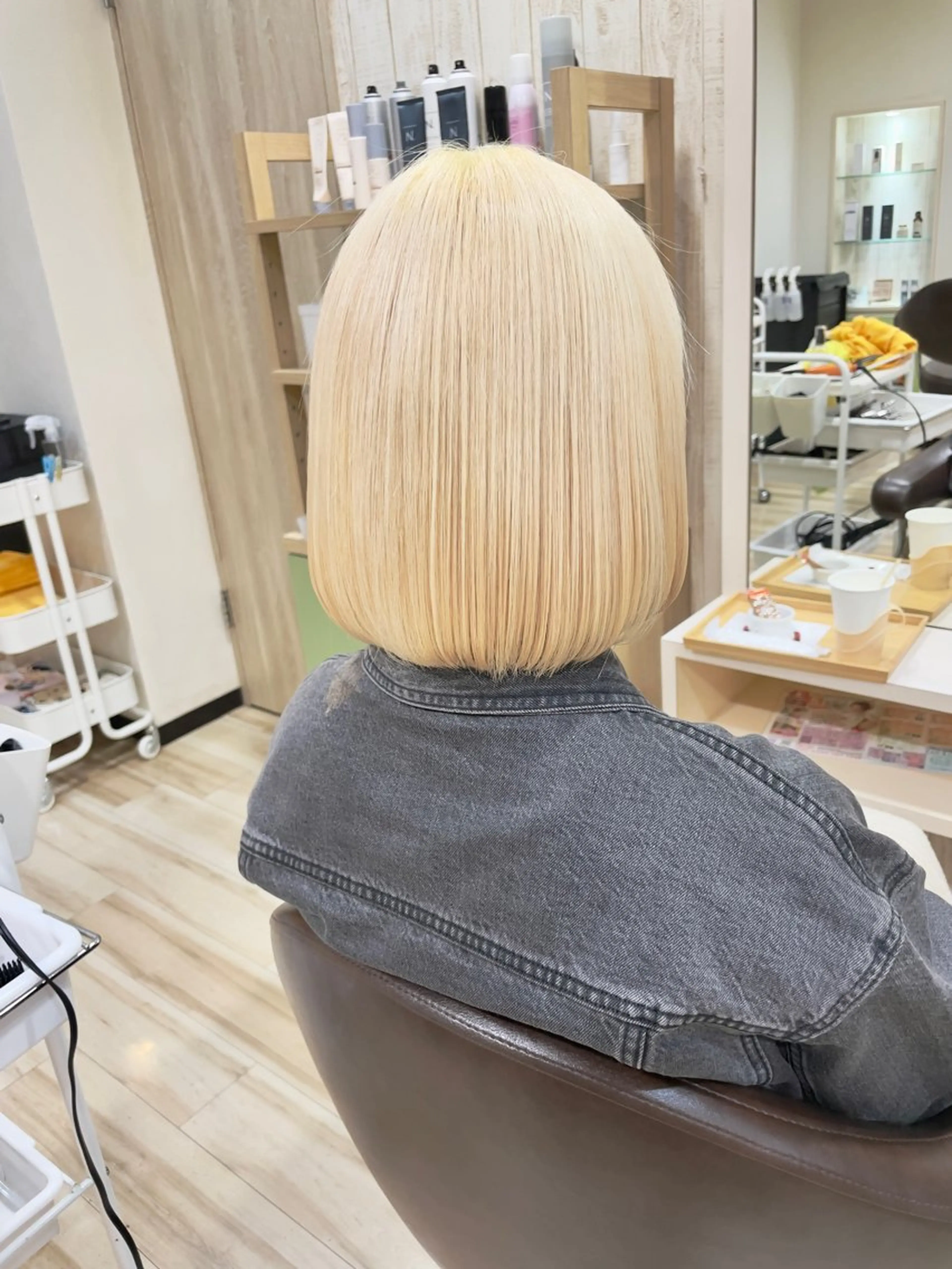ショート カラー 🌈派手髪ハイトーン 🌈鈴木亮太🌈のヘアスタイル