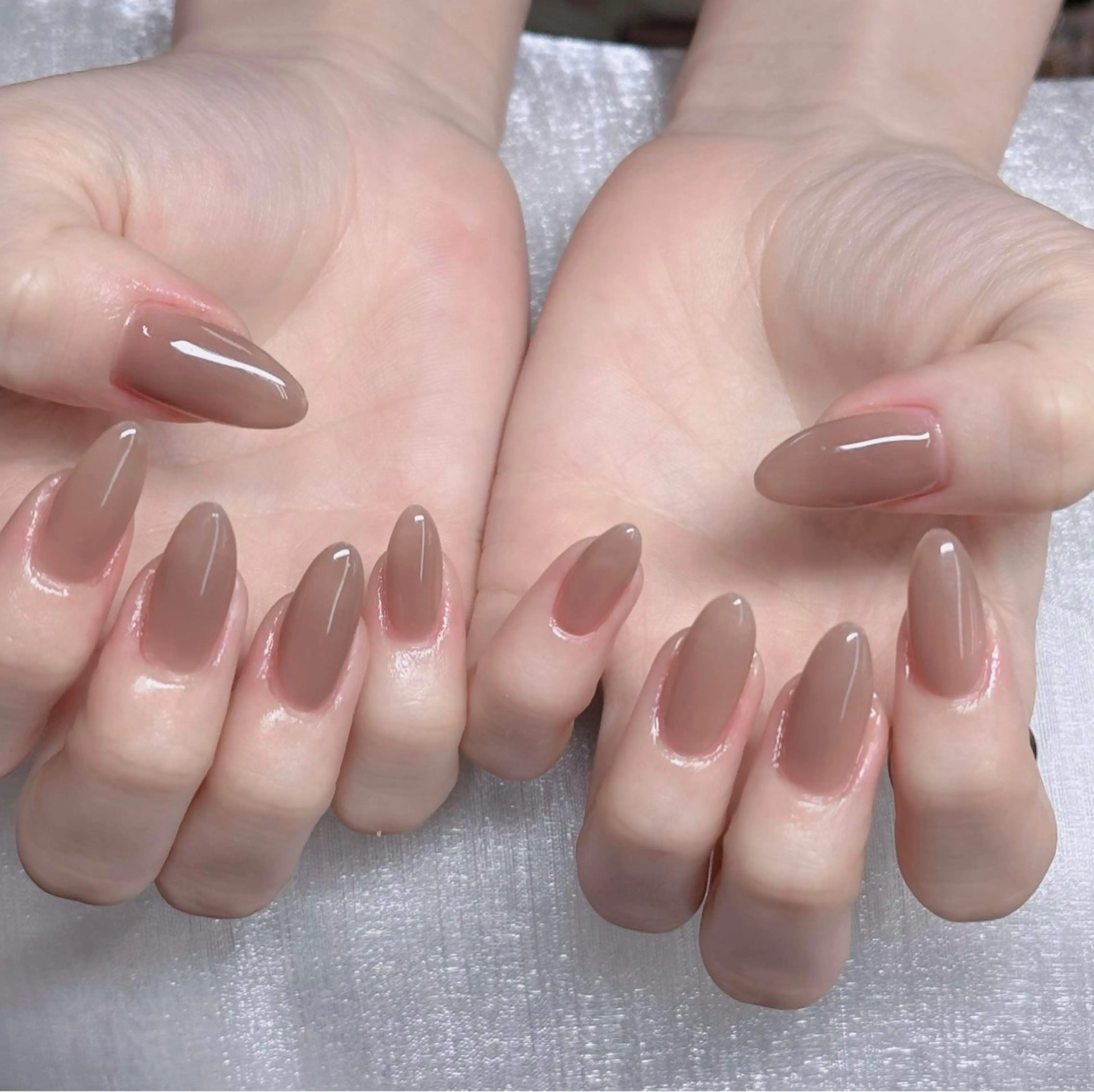 ネイル オーロラネイル クリアネイル フラッシュネイル ジェルネイル グラデーション ハンドネイル Amee Nail Salonのネイルデザイン