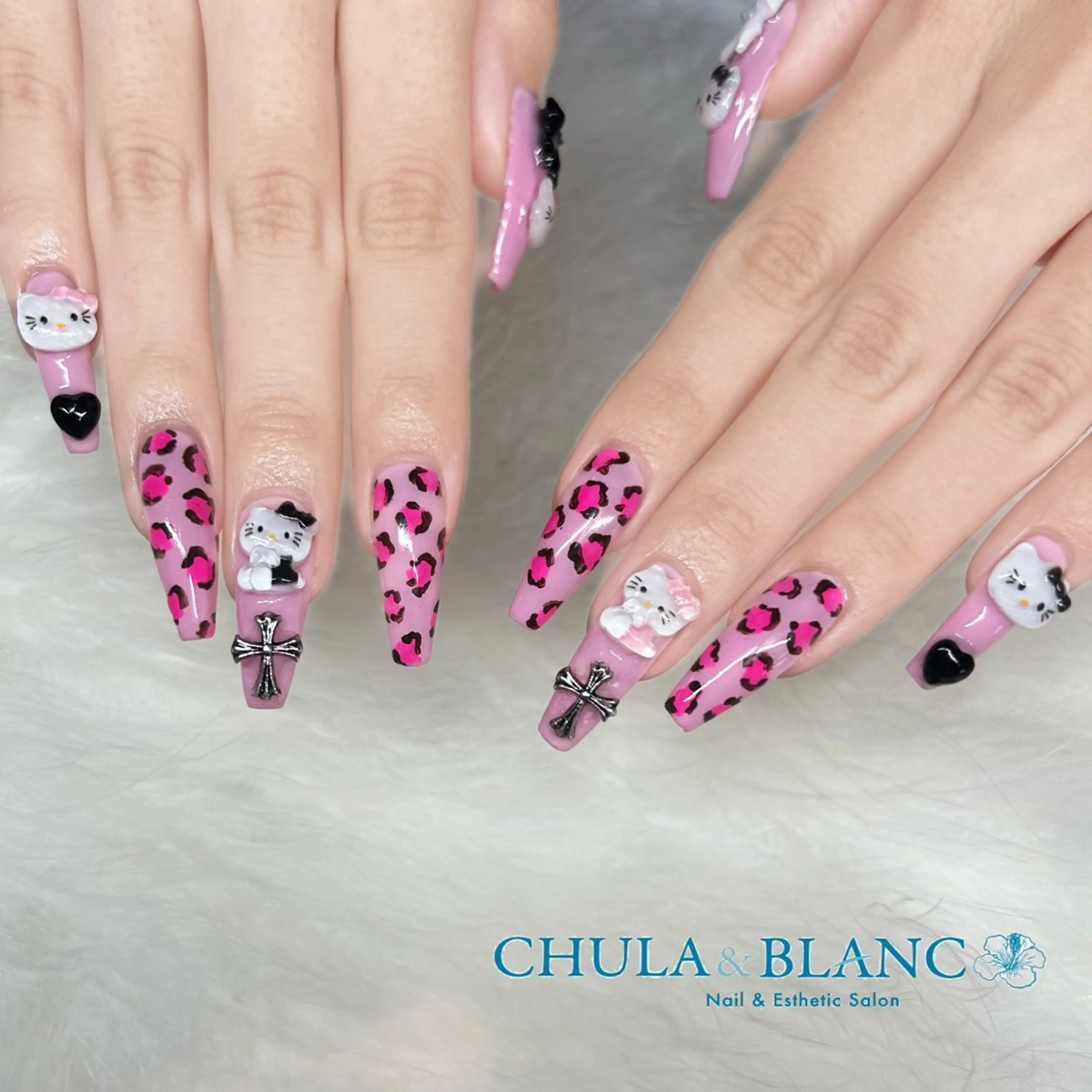 ネイル CHULA& BLANCのネイルデザイン