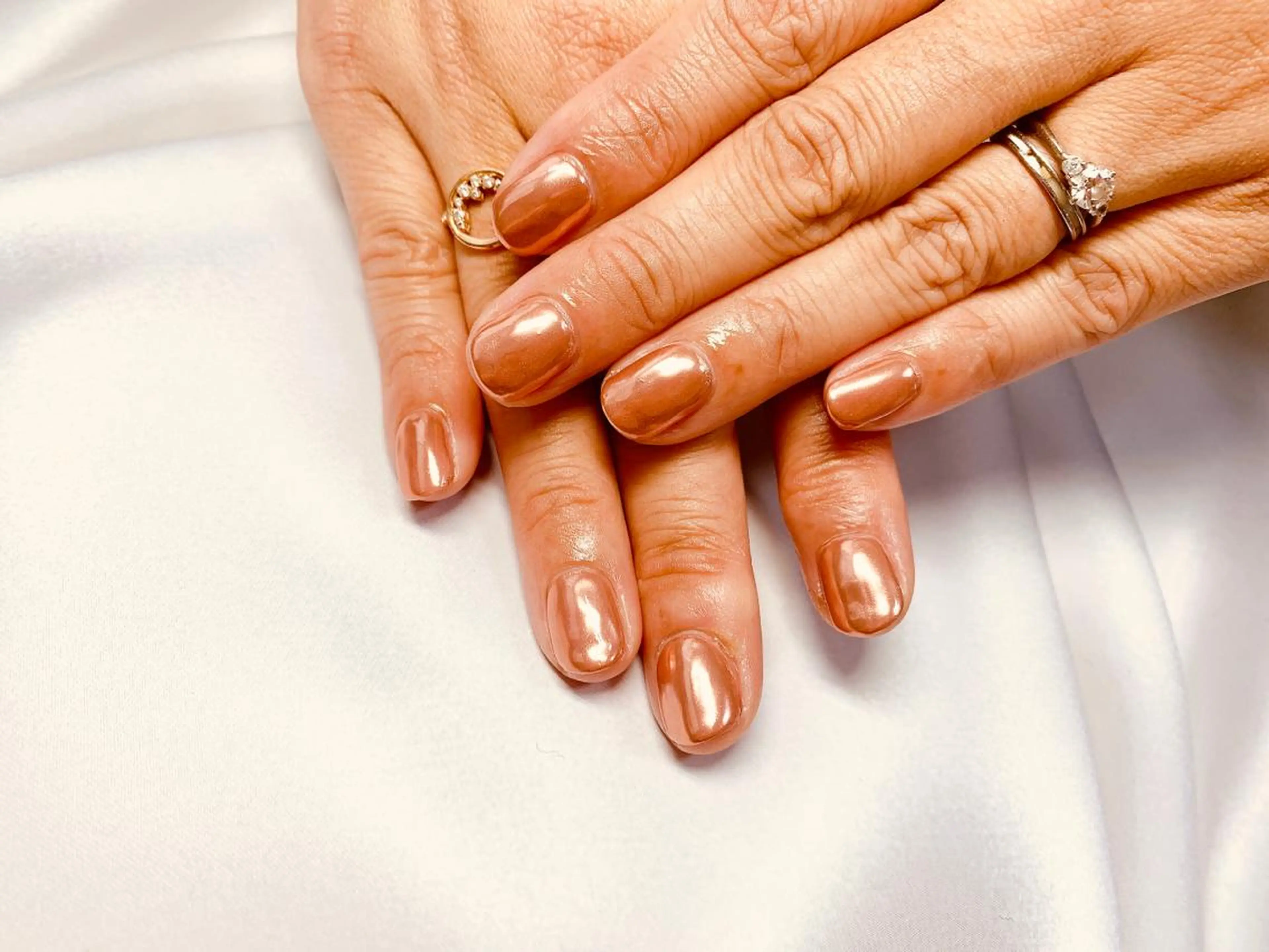 ネイル キラキラネイル ミラーネイル ピンク ハンドネイル 痩身/脱毛/ネイル HARUKAのエステ・リラクイメージ