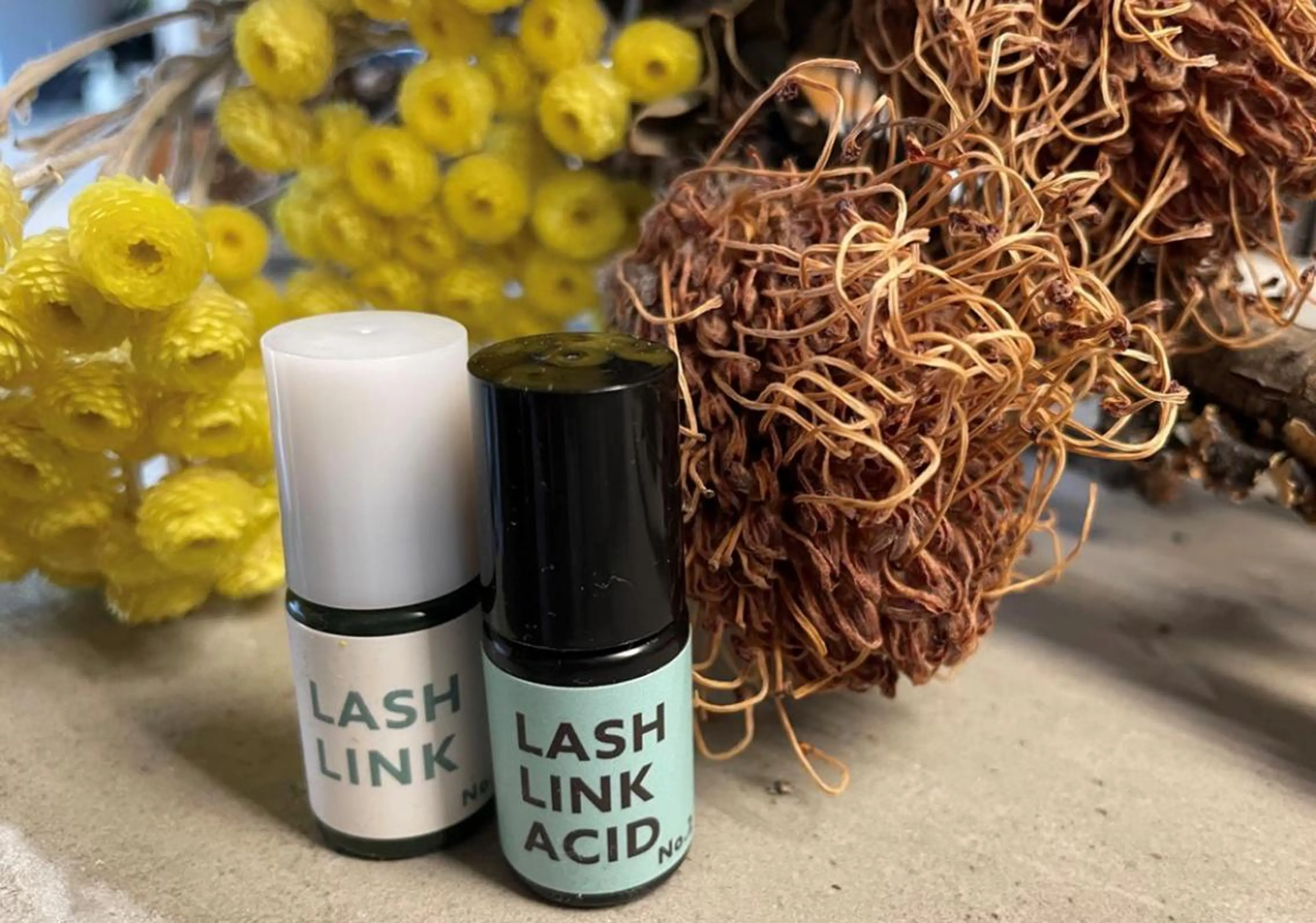 《毛質改善》ラッシュリンクトリートメント付きラッシュリフトの写真