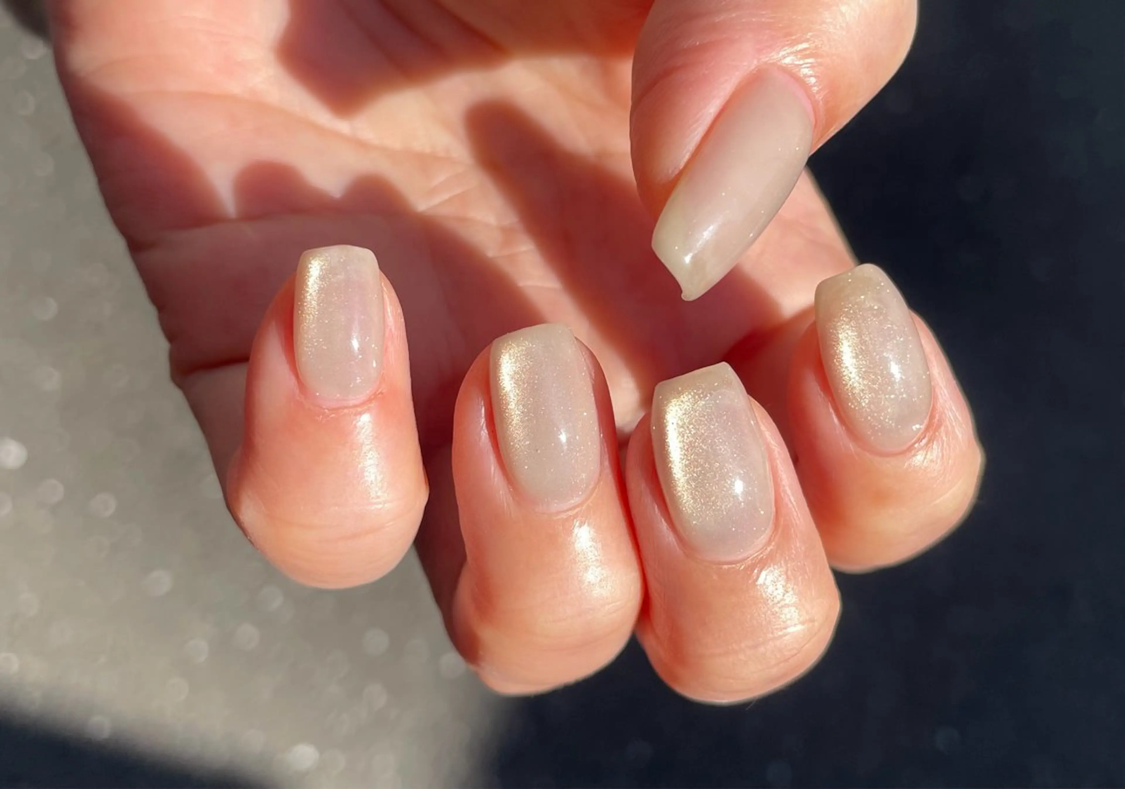 ネイル ゴールド マグネットネイル マグネットワンカラー ワンカラーネイル ハンドネイル Ouna NAIL haruのネイルデザイン