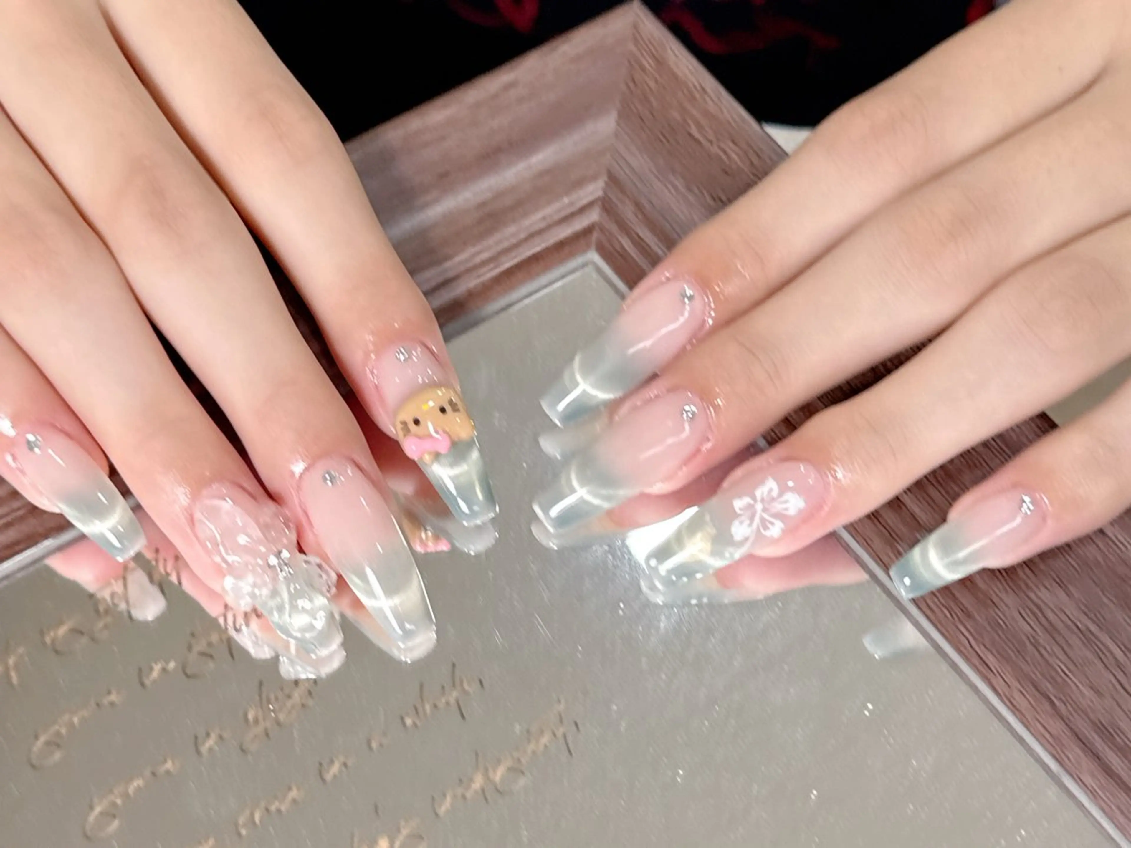 ネイル カジュアル チークネイル フレンチネイル ジェルネイル ガーリー ハンドネイル ハンドケア HD Studioのネイルデザイン