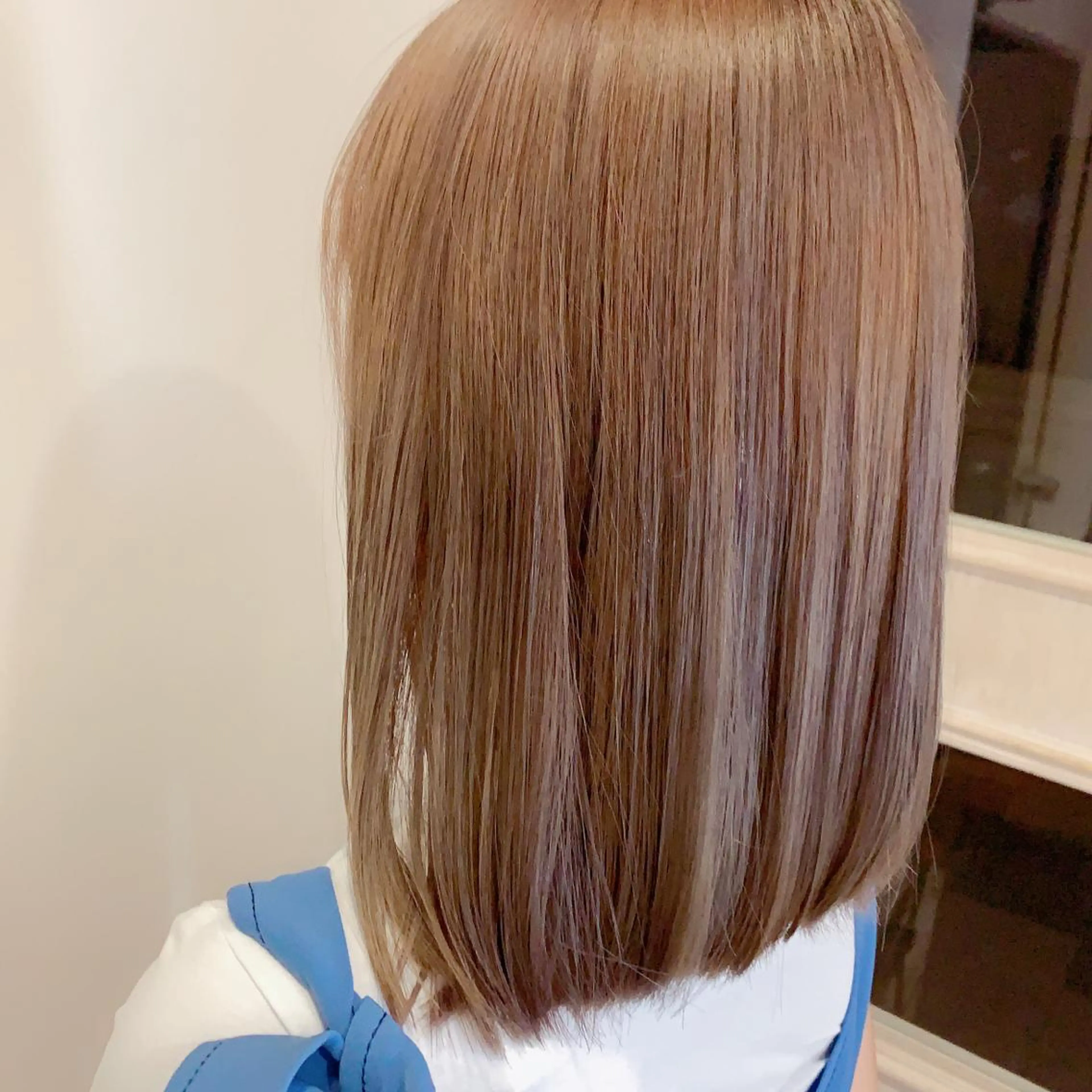ミディアム カラー UMEDA FIGAROのヘアスタイル