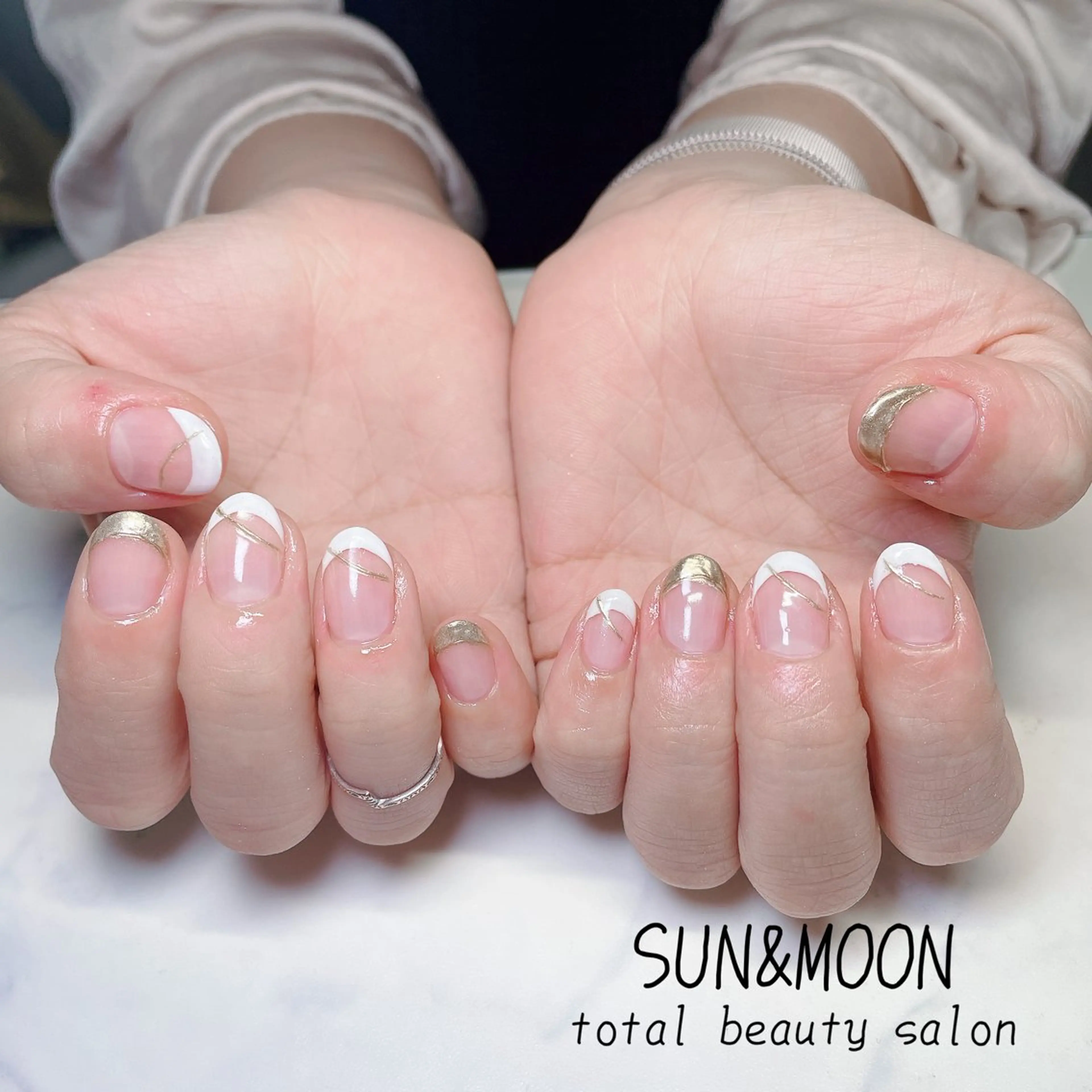 ネイル ハンドネイル ハンドケア SUN&MOON REOのネイルデザイン