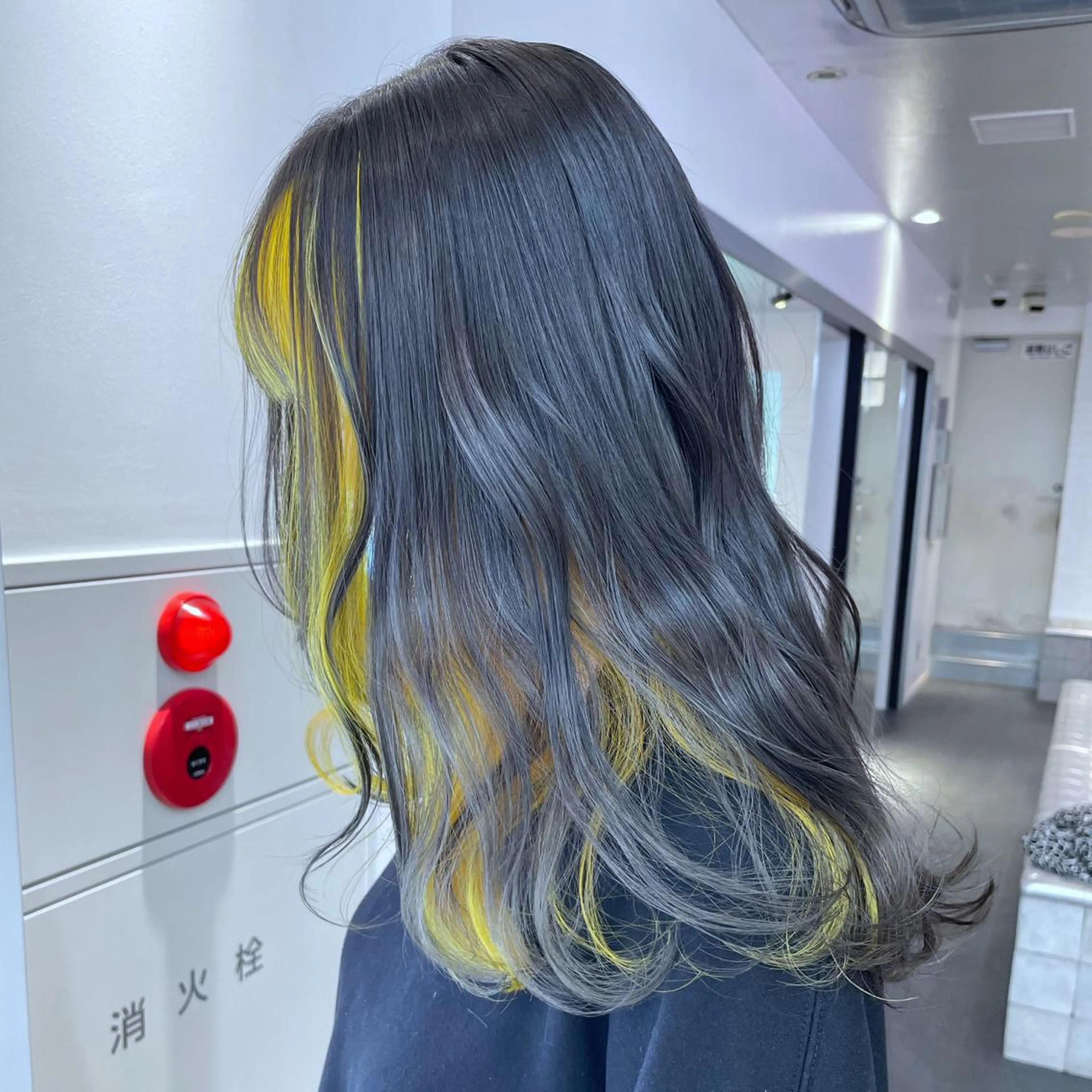 ミディアム カラー Je suis heureuse Tres所属・💍ダメージ最小限 ブリーチ/ちさと💍のヘアスタイル