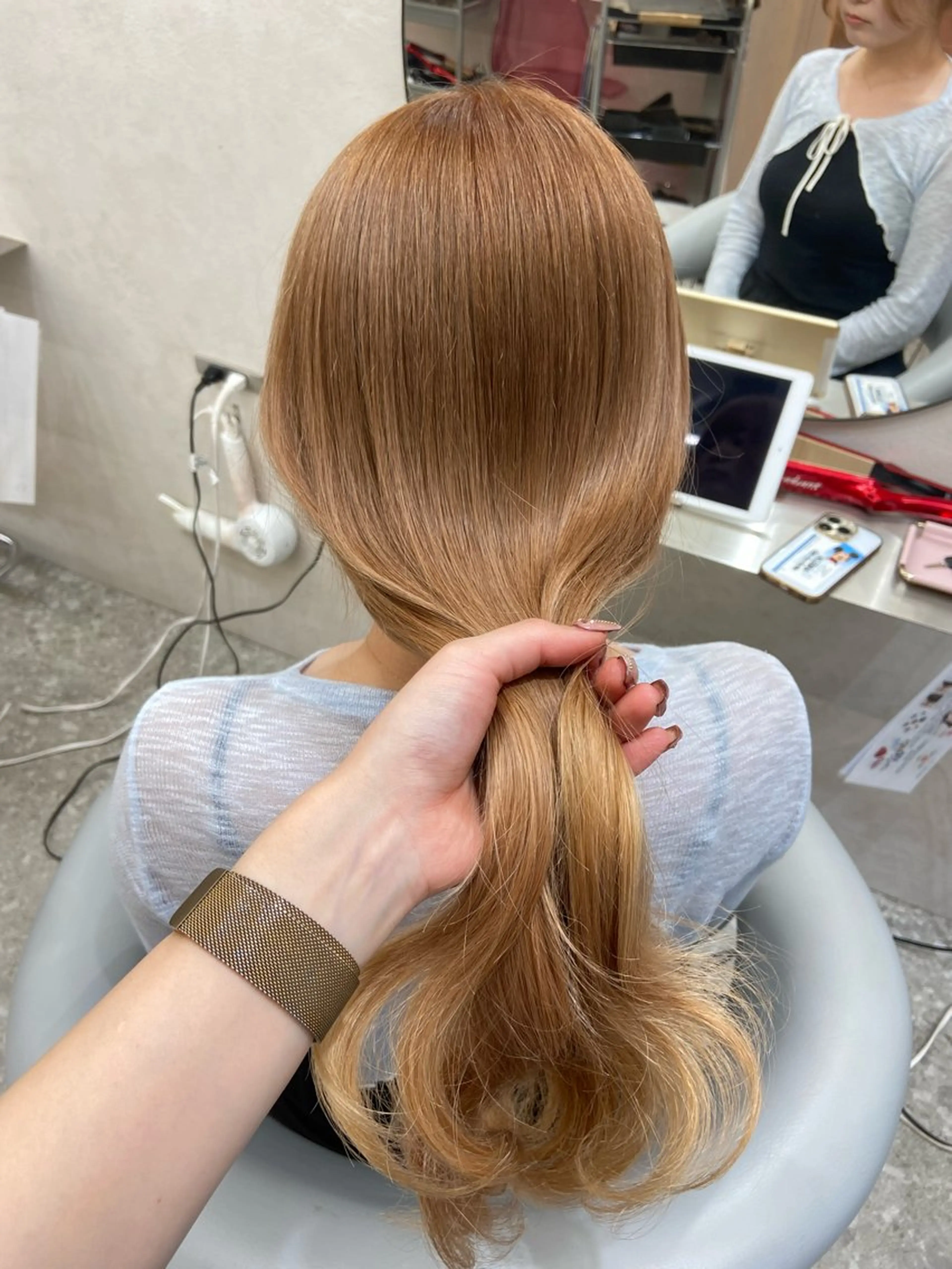 ロング カラー ベージュカラー ブリーチ ブロンド ケアブリーチ ダブルカラー 新宿/韓国ヘア 中明度カラー/かやのヘアスタイル