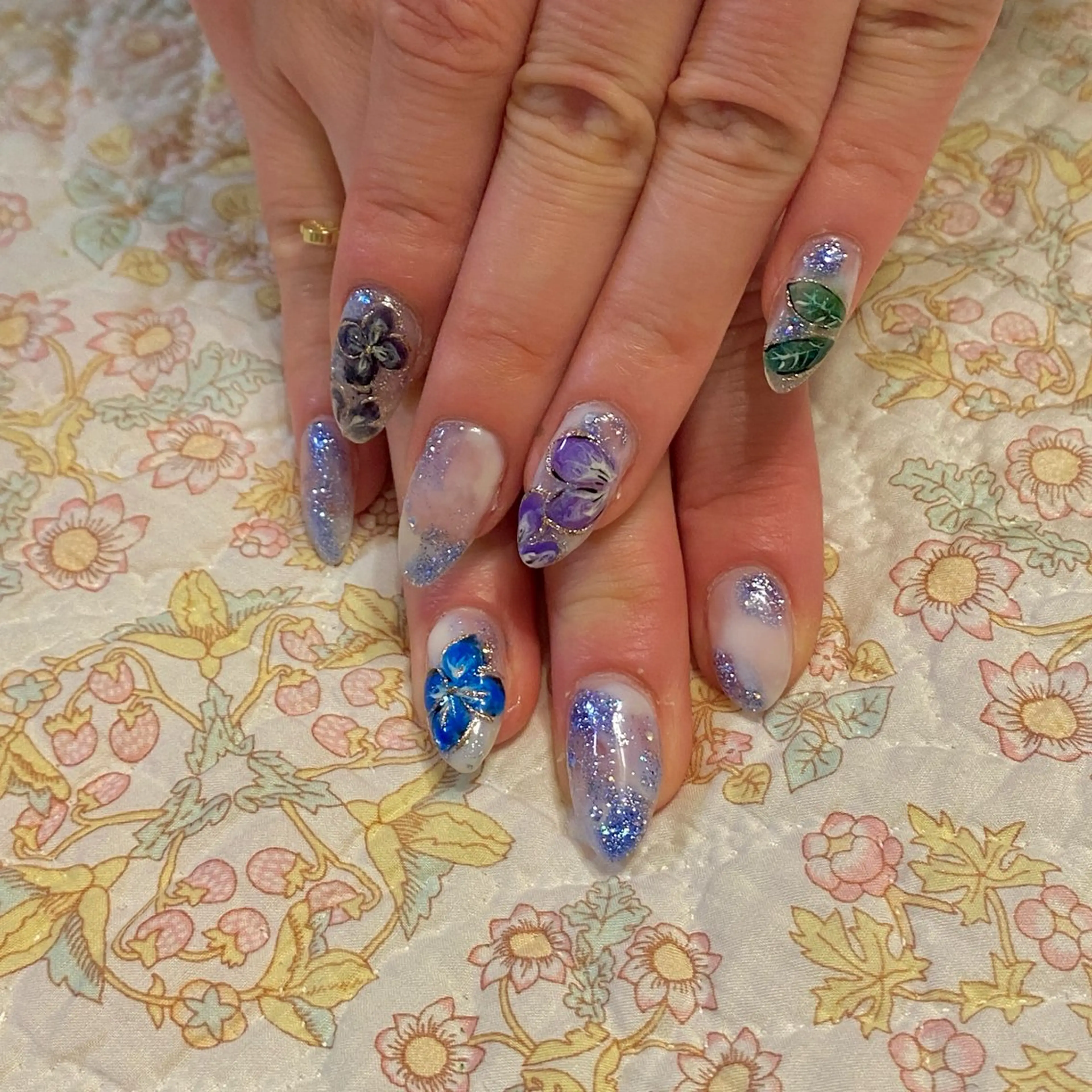 ネイル フットネイル ジェルネイル マグネットネイル 持ち込み ニュアンスネイル ネイルサロン 春のネイルデザイン