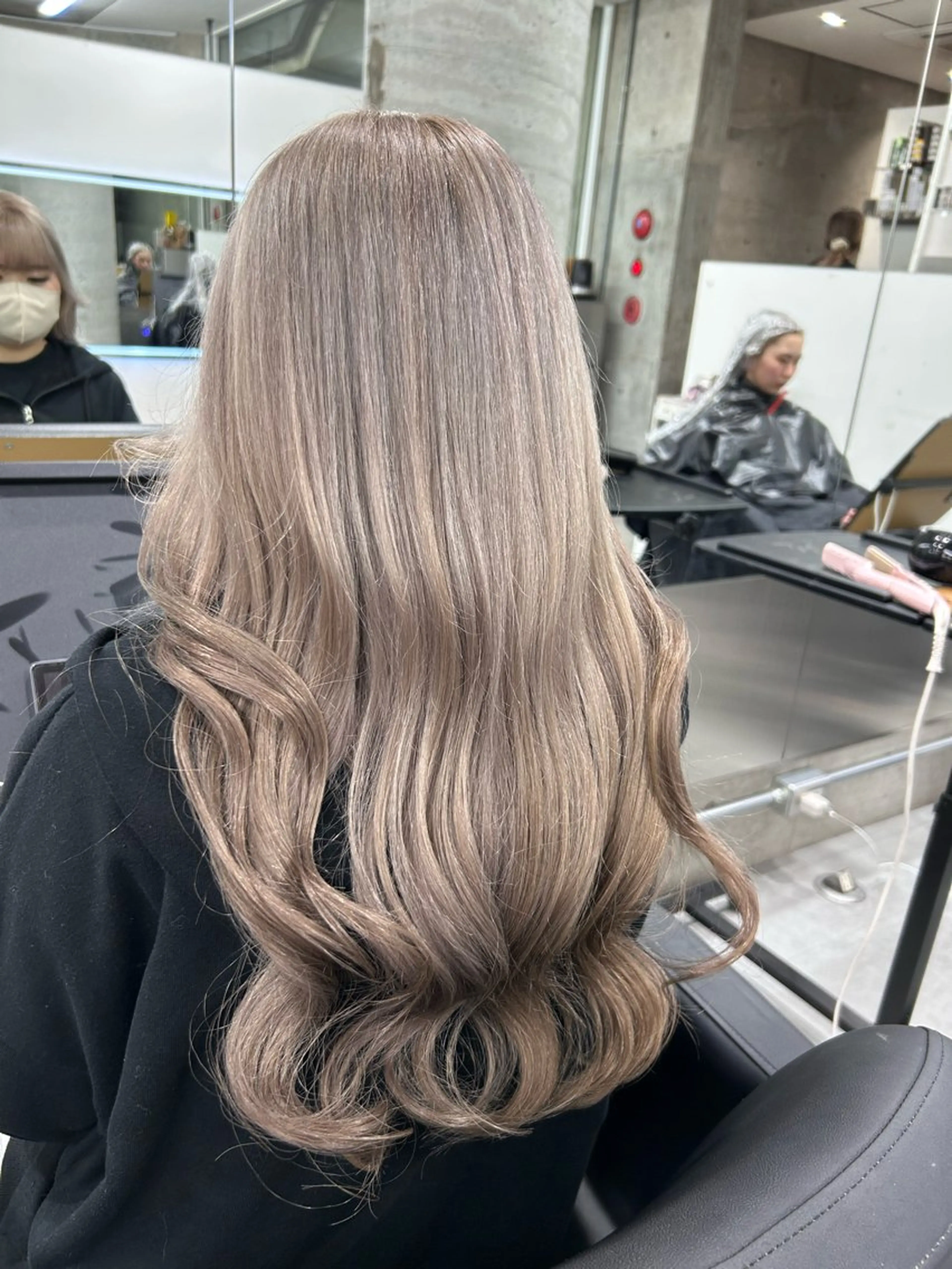ロング カラー ブリーチ ケアブリーチ ダブルカラー ハイトーンカラー ヘアカラー welring所属・Aoba 🫧艶ハイトーン🫧のヘアスタイル