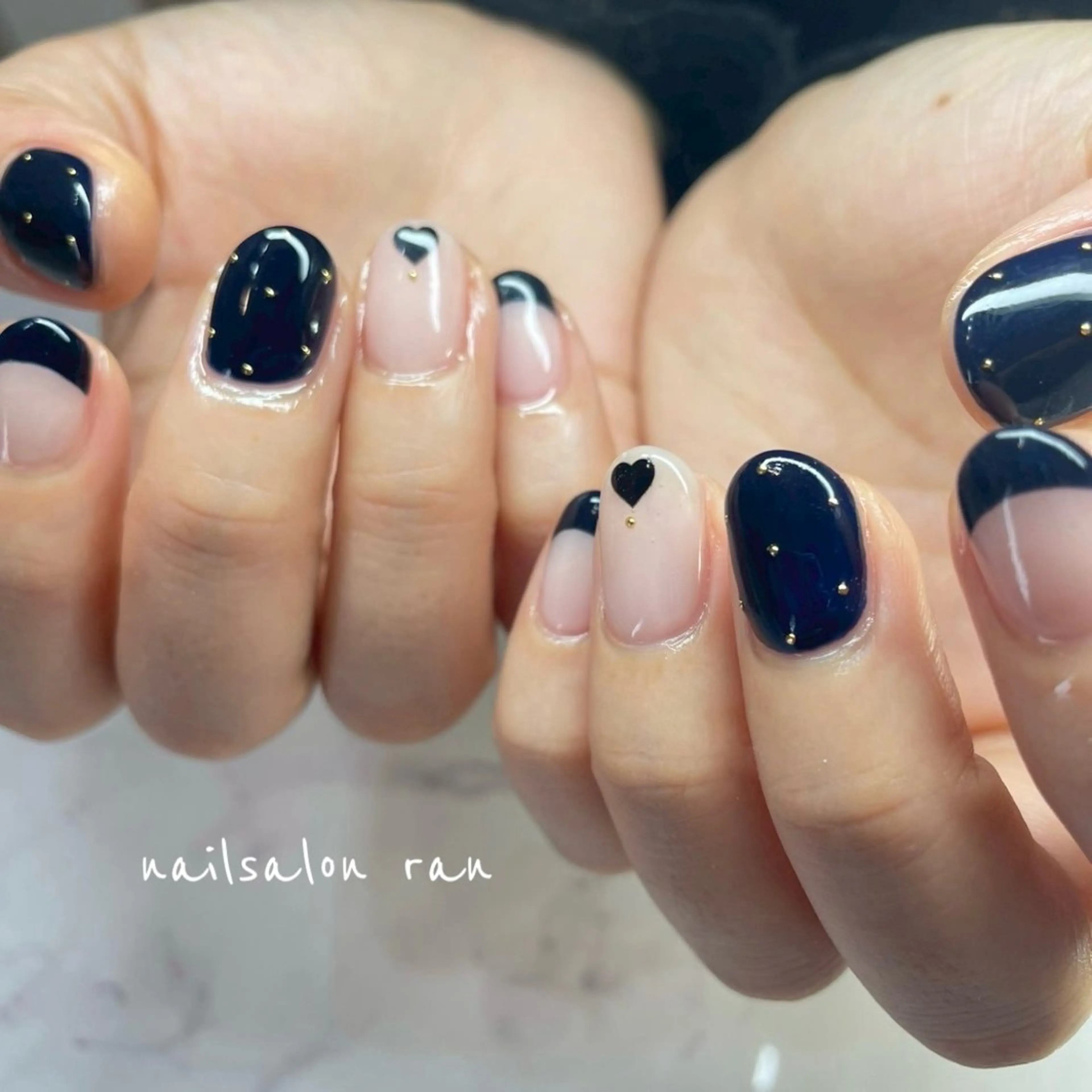 ネイル フレンチネイル ガーリー ハート ネイビー ハンドネイル ハンドケア nailsalon ranのネイルデザイン