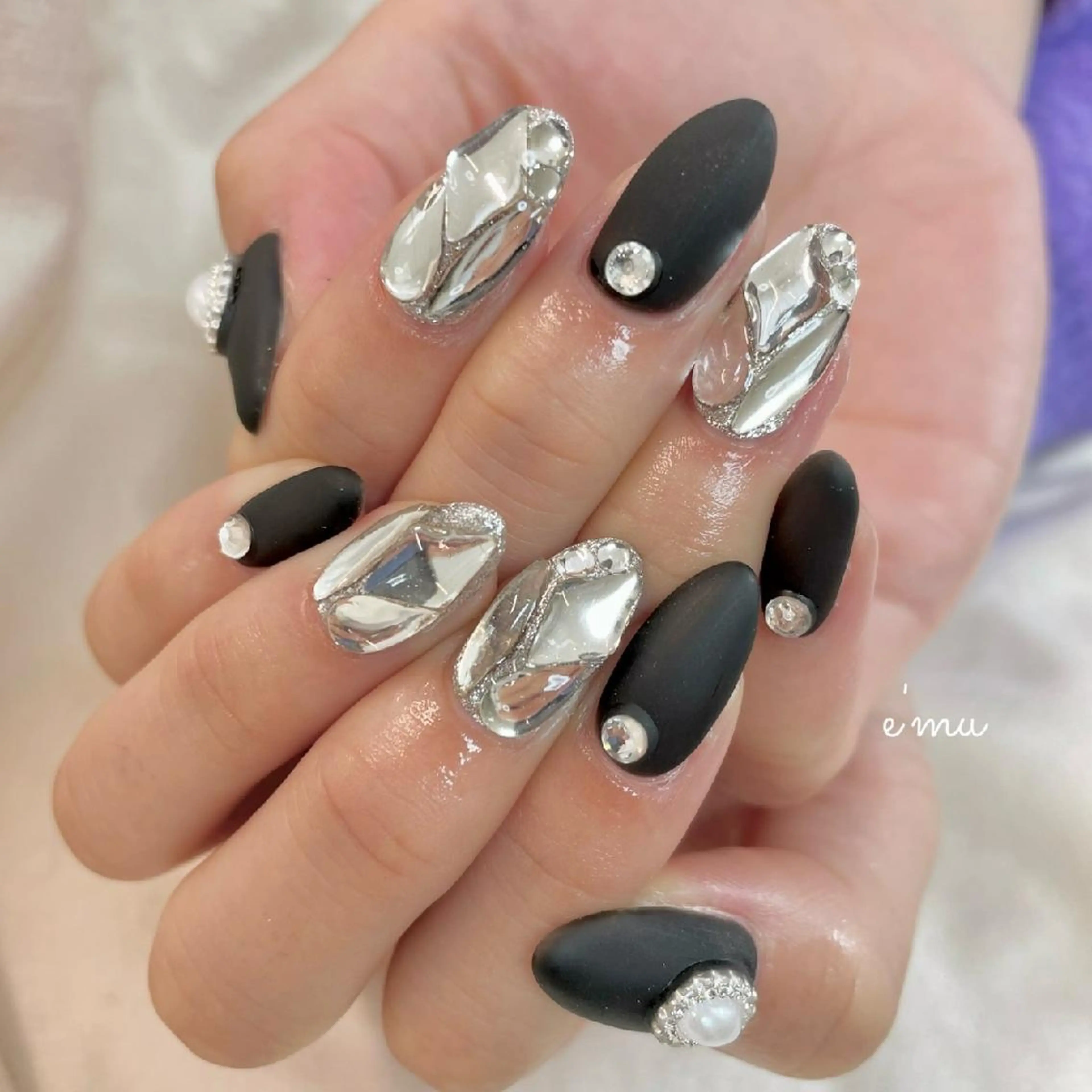 ネイル キラキラネイル 韓国ネイル マットネイル nail salon e'mu💐のネイルデザイン