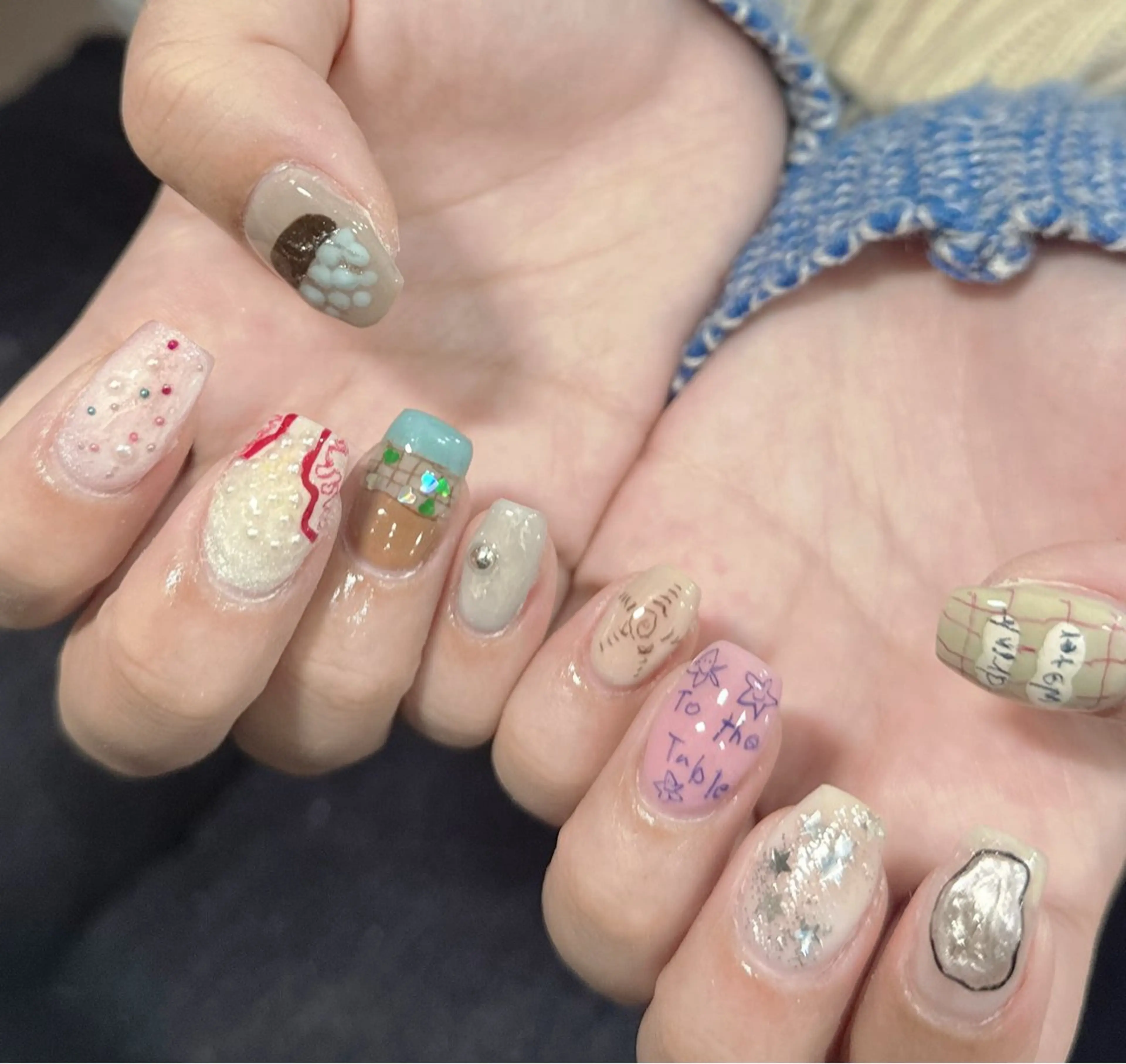 ネイル ハンドネイル フットネイル LAVISH nanamiのネイルデザイン