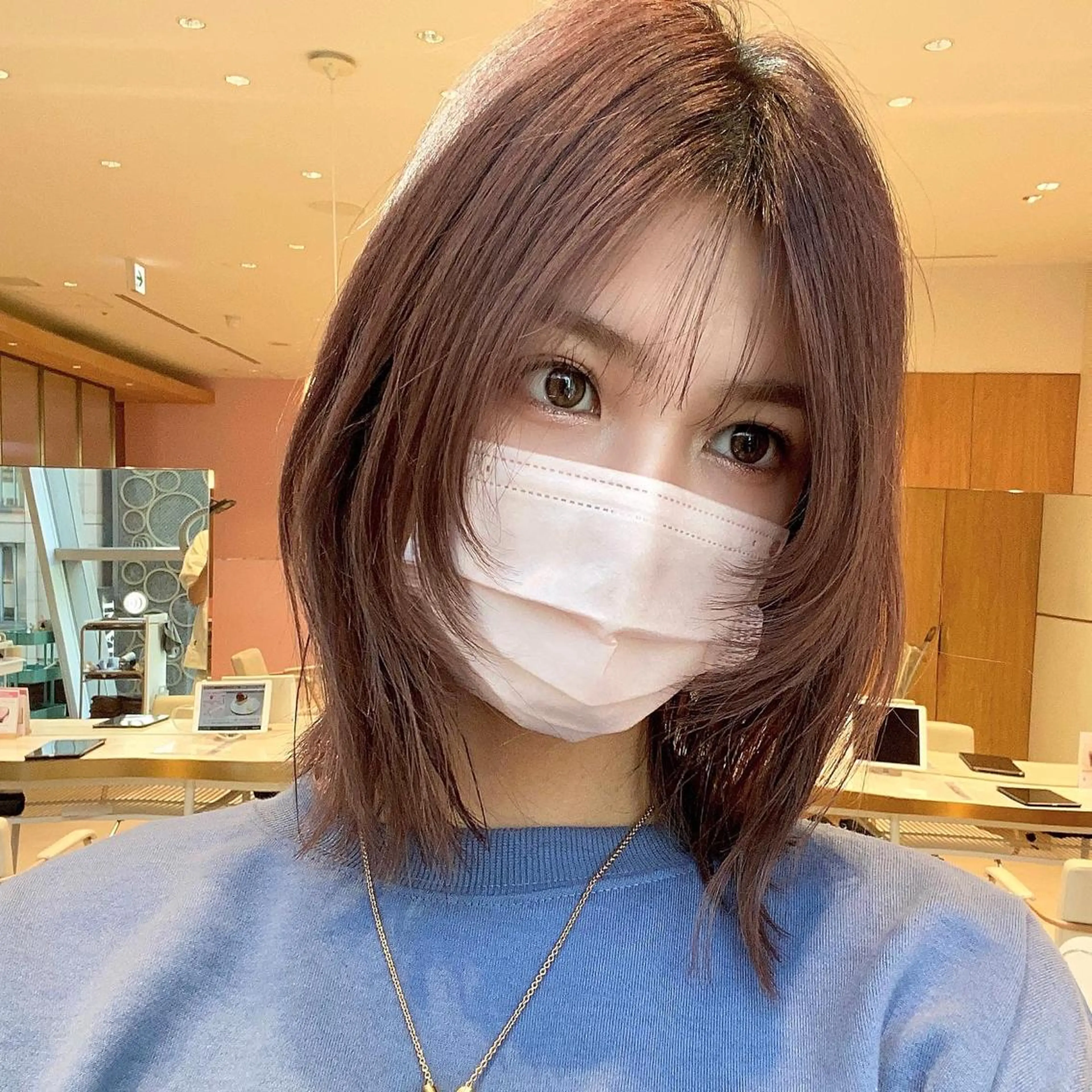 ミディアム カラー パーマ ヘアアレンジ 切りっぱなしボブ アディクシーカラー ブリーチ 透明感カラー イルミナカラー カット ヘアカラー トリートメント ヘアセット 小野寺瑞希 /最小顔カットのヘアスタイル