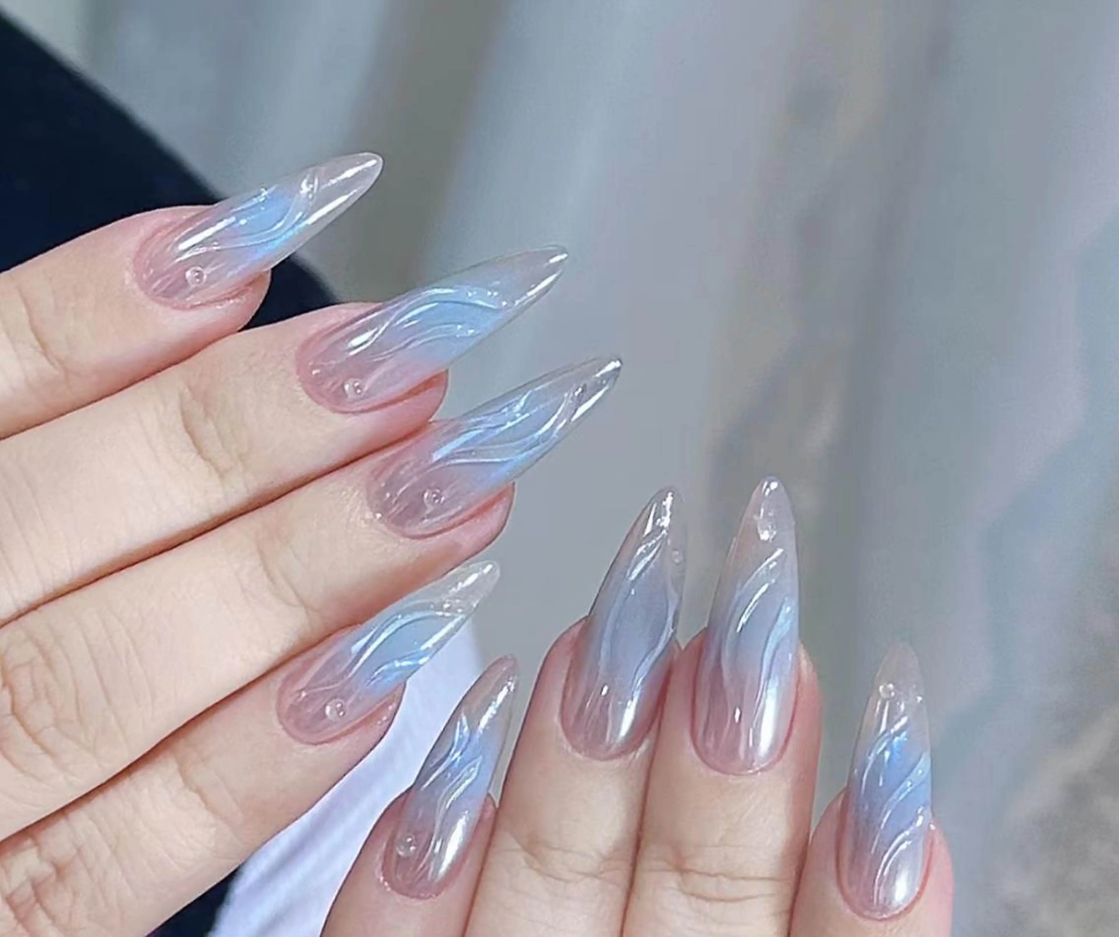 ネイル ハンドネイル エリ🫧 nail池袋東口のネイルデザイン