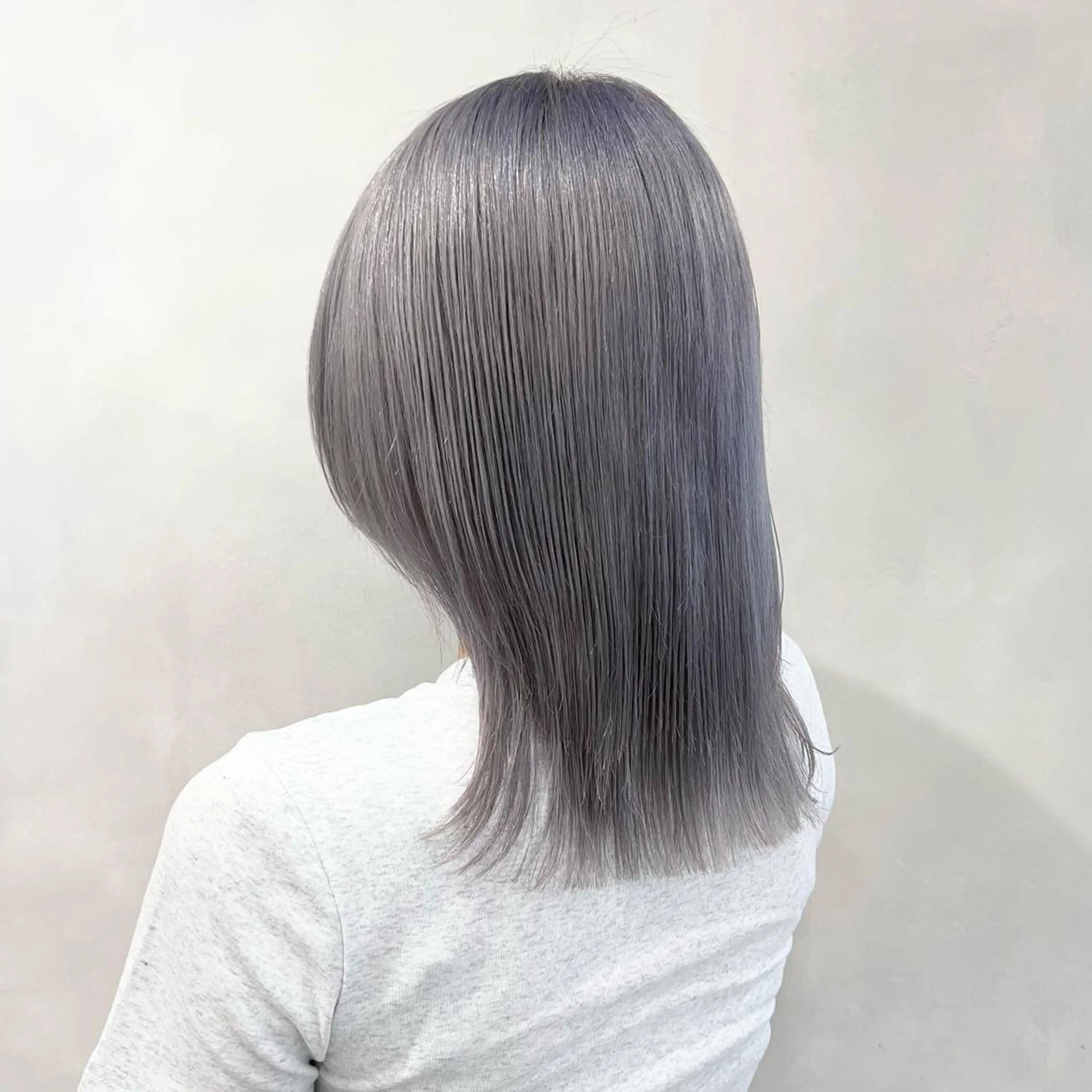 ミディアム カラー 🩵ブリーチカラー 🐈MIORI🩵のヘアスタイル