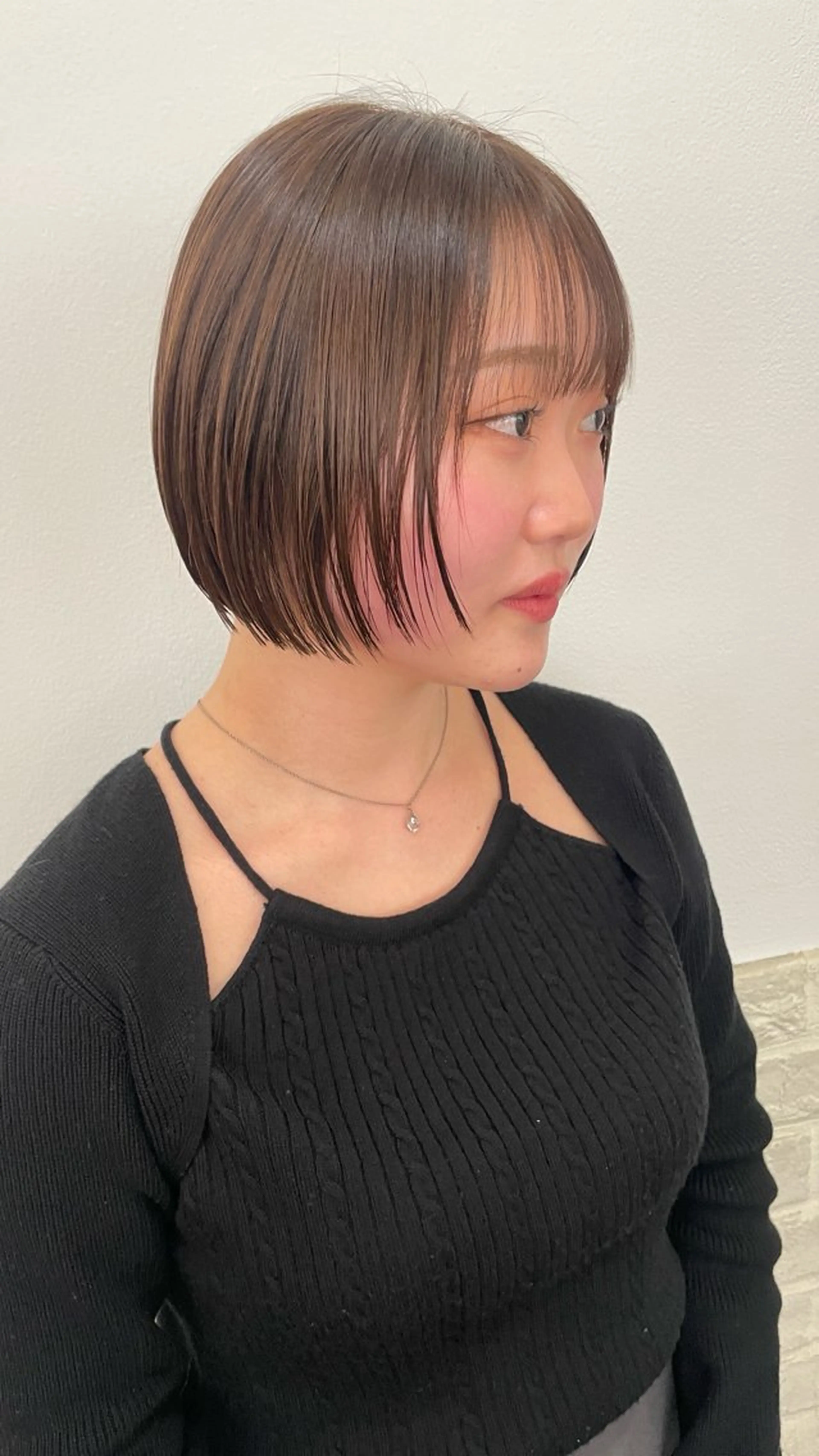 ミディアム カラー 顔周りカット 抜け感ボブ×パーマ ｜kazaneのヘアスタイル