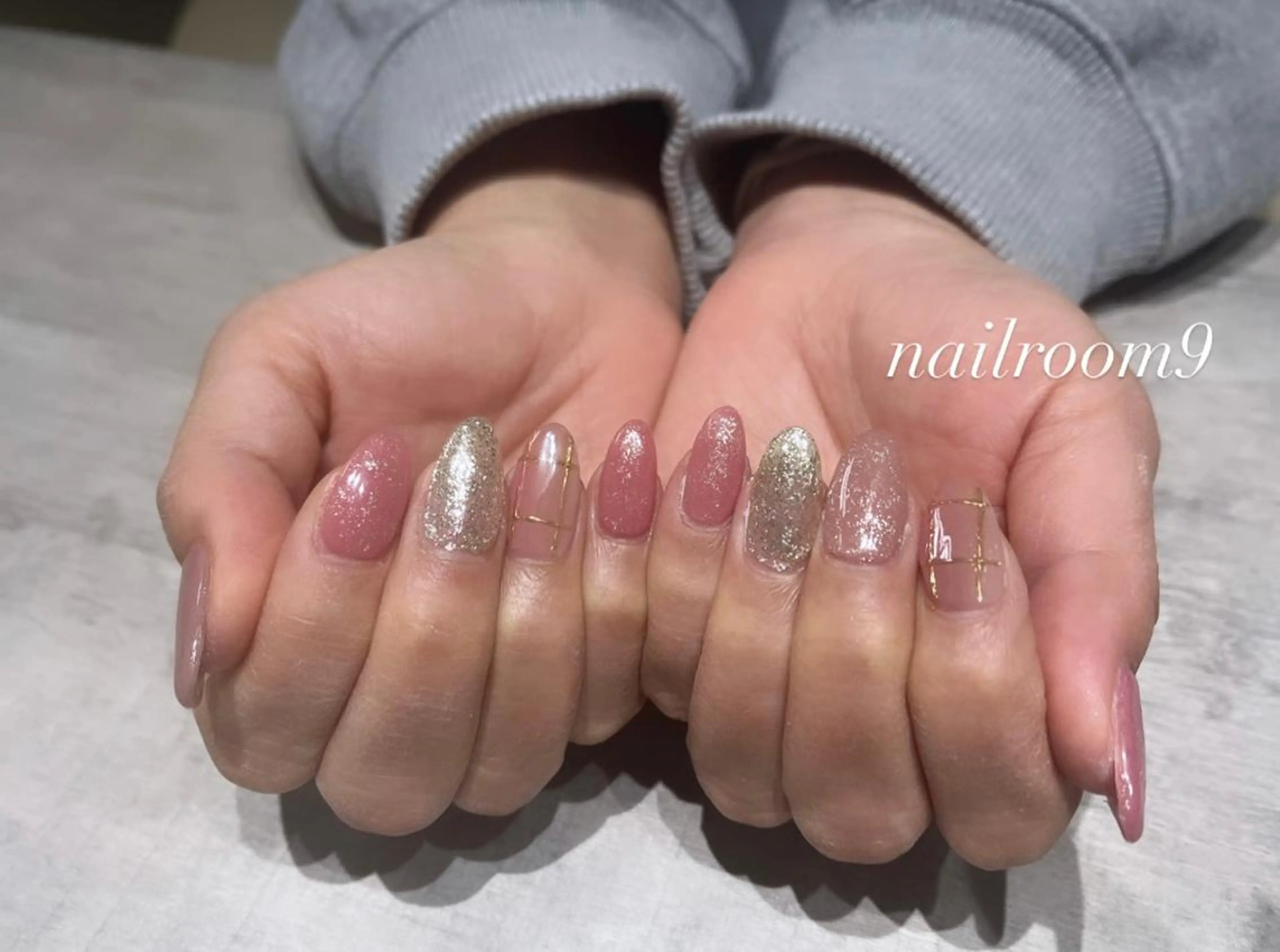 ネイル ラメ(グリッター) ピンク ハンドネイル nail room9 ☺︎のネイルデザイン