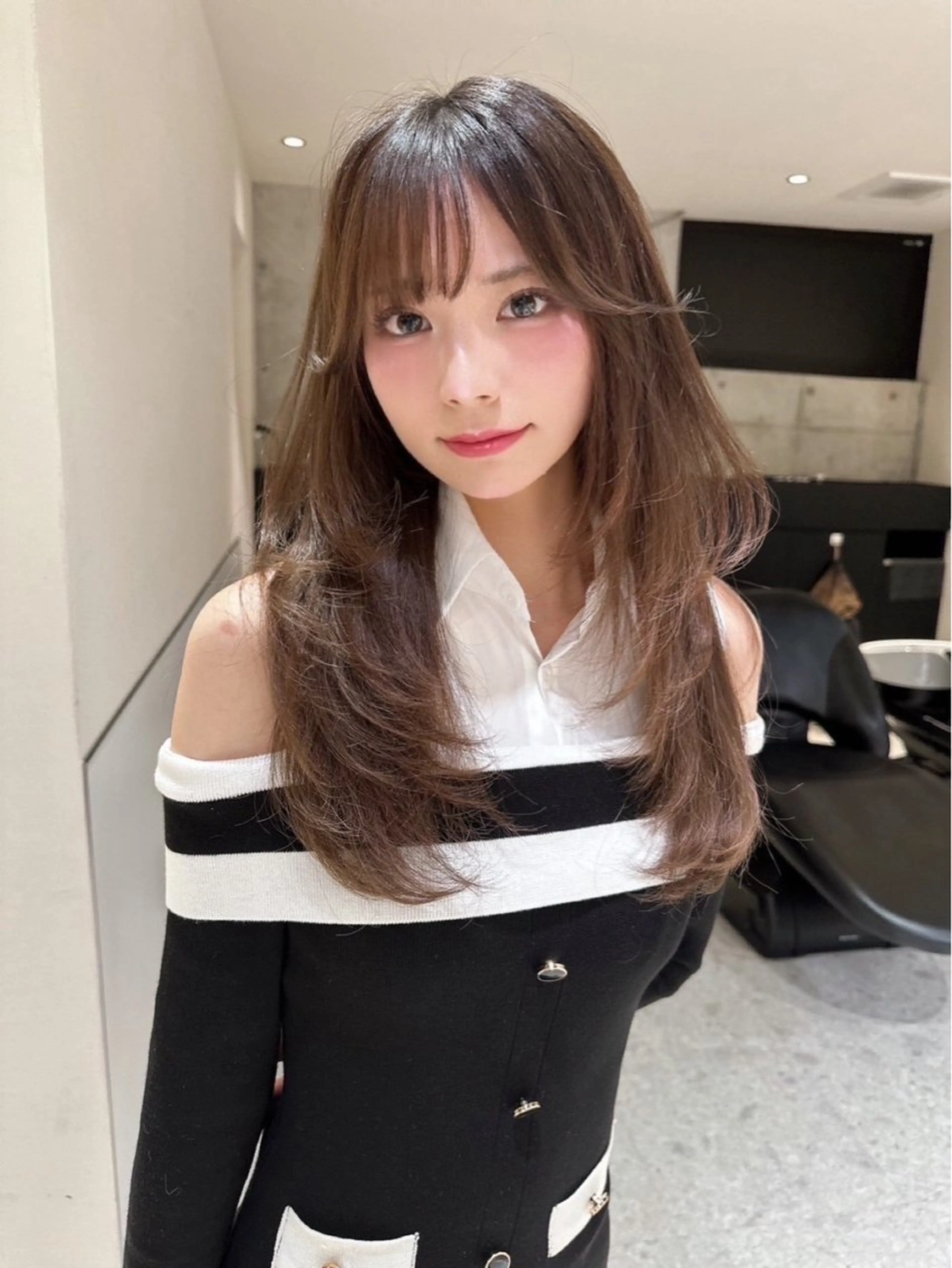ロング くびれヘア ヨシンモリ 韓国風ヘア レイヤーカット 美実 ♡のヘアスタイル
